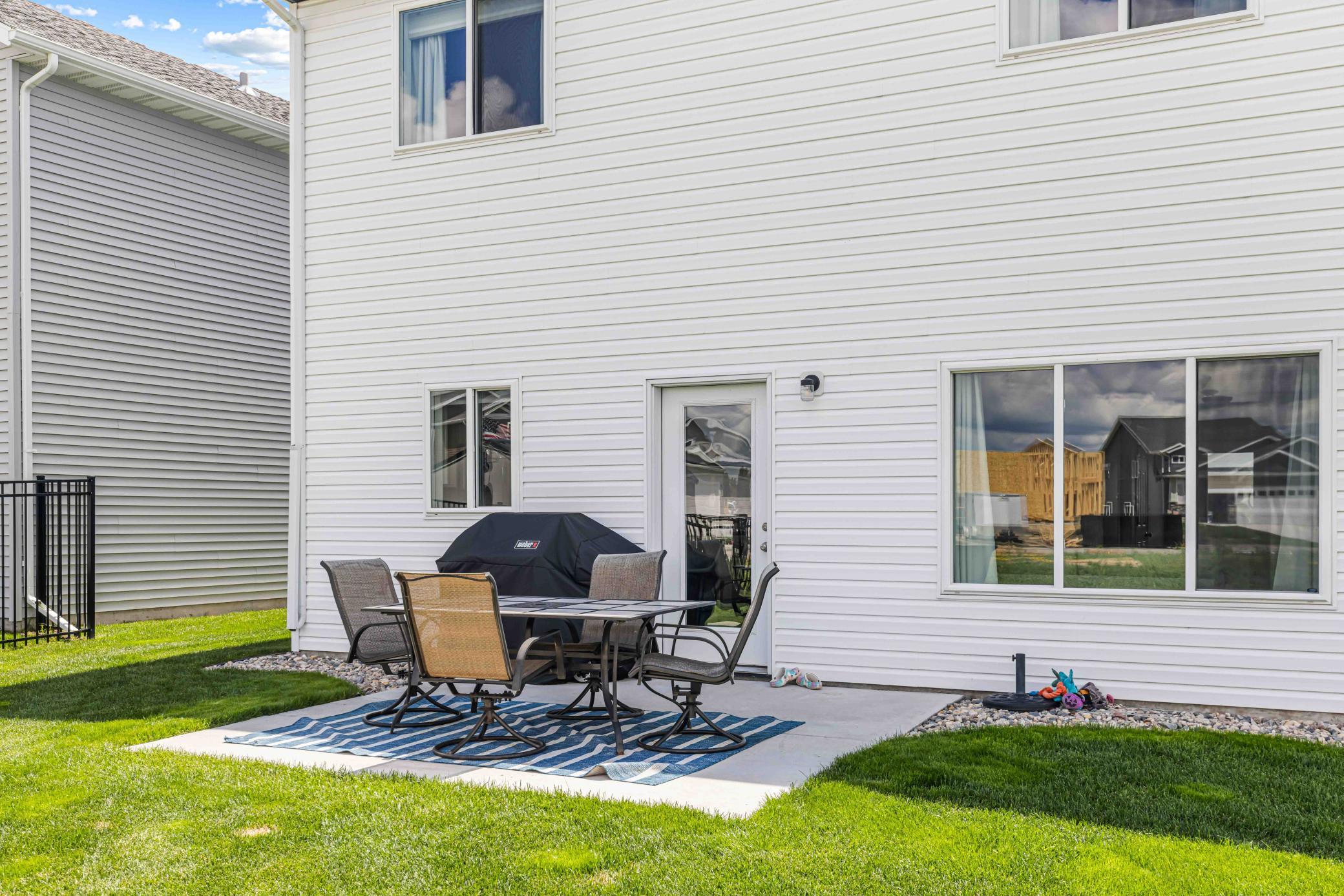 1445 68th S Avenue, Fargo ND 58104 - Photo 8 of 36