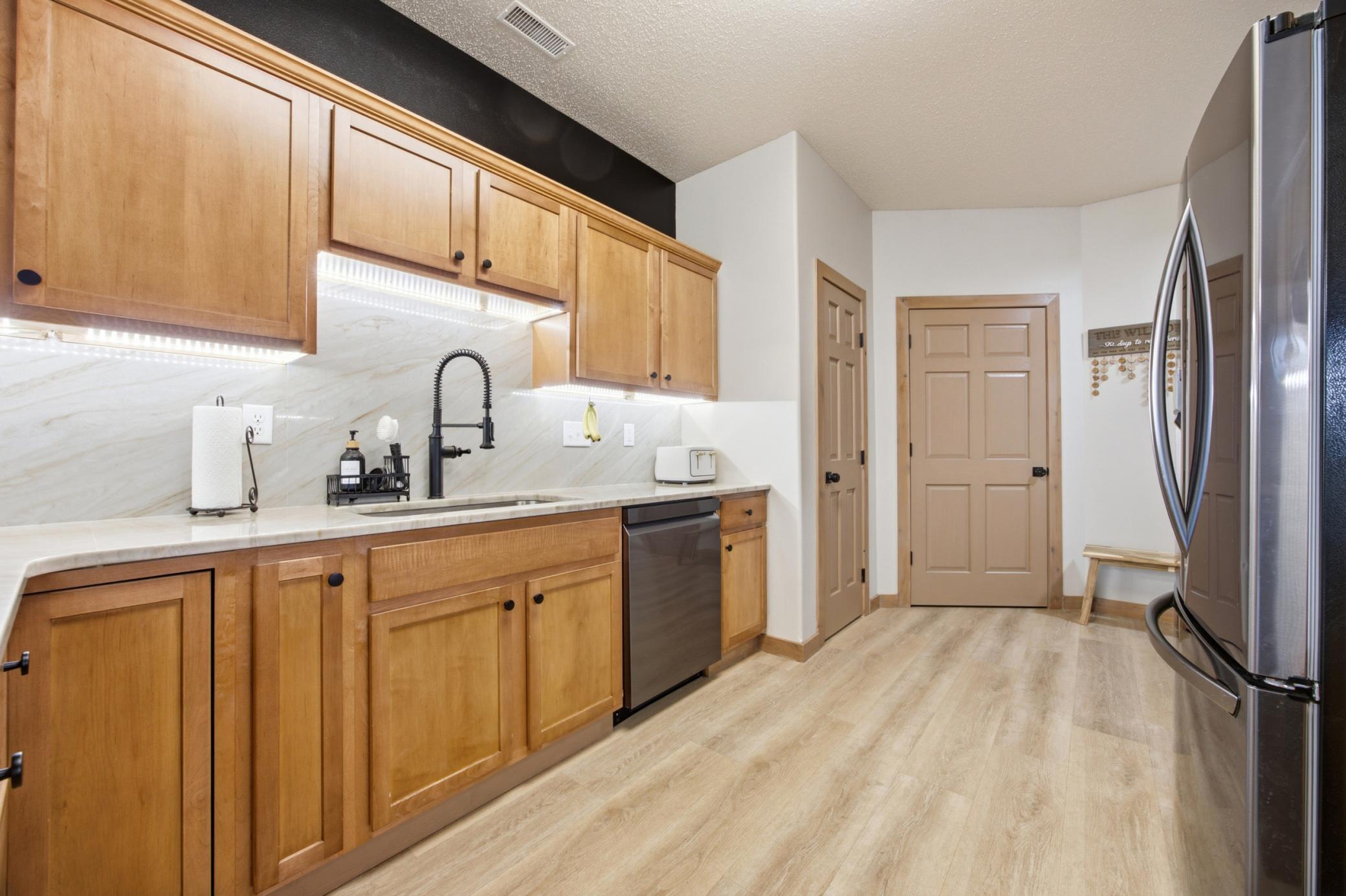 430 19th W Avenue, Unit F, West Fargo ND 58078 - Photo 11 of 29