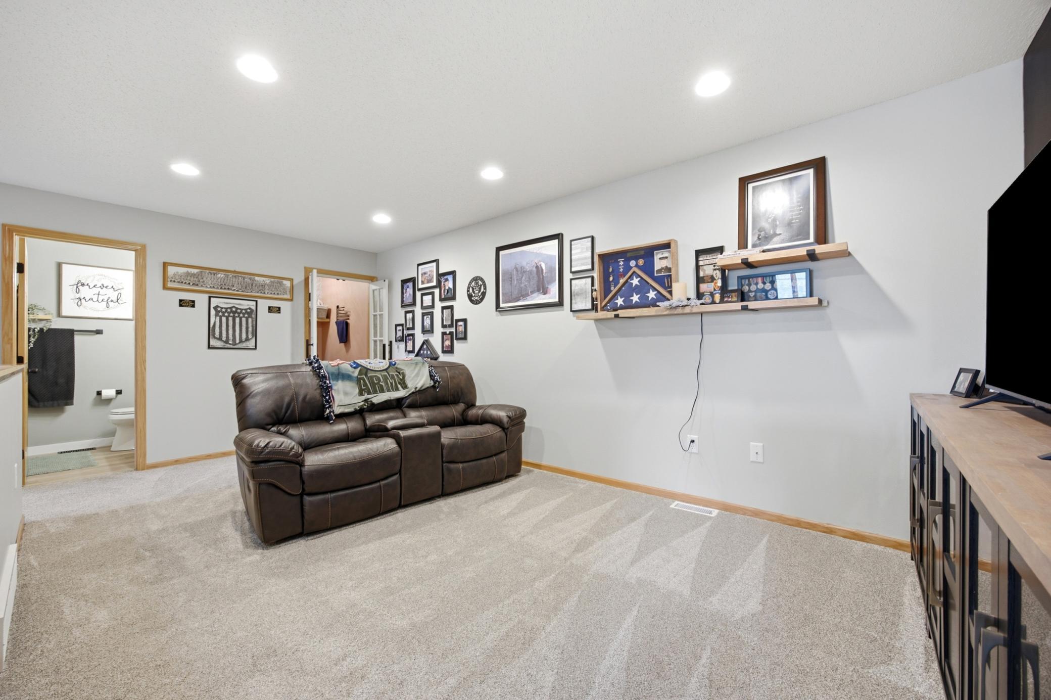 430 19th W Avenue, Unit F, West Fargo ND 58078 - Photo 15 of 29