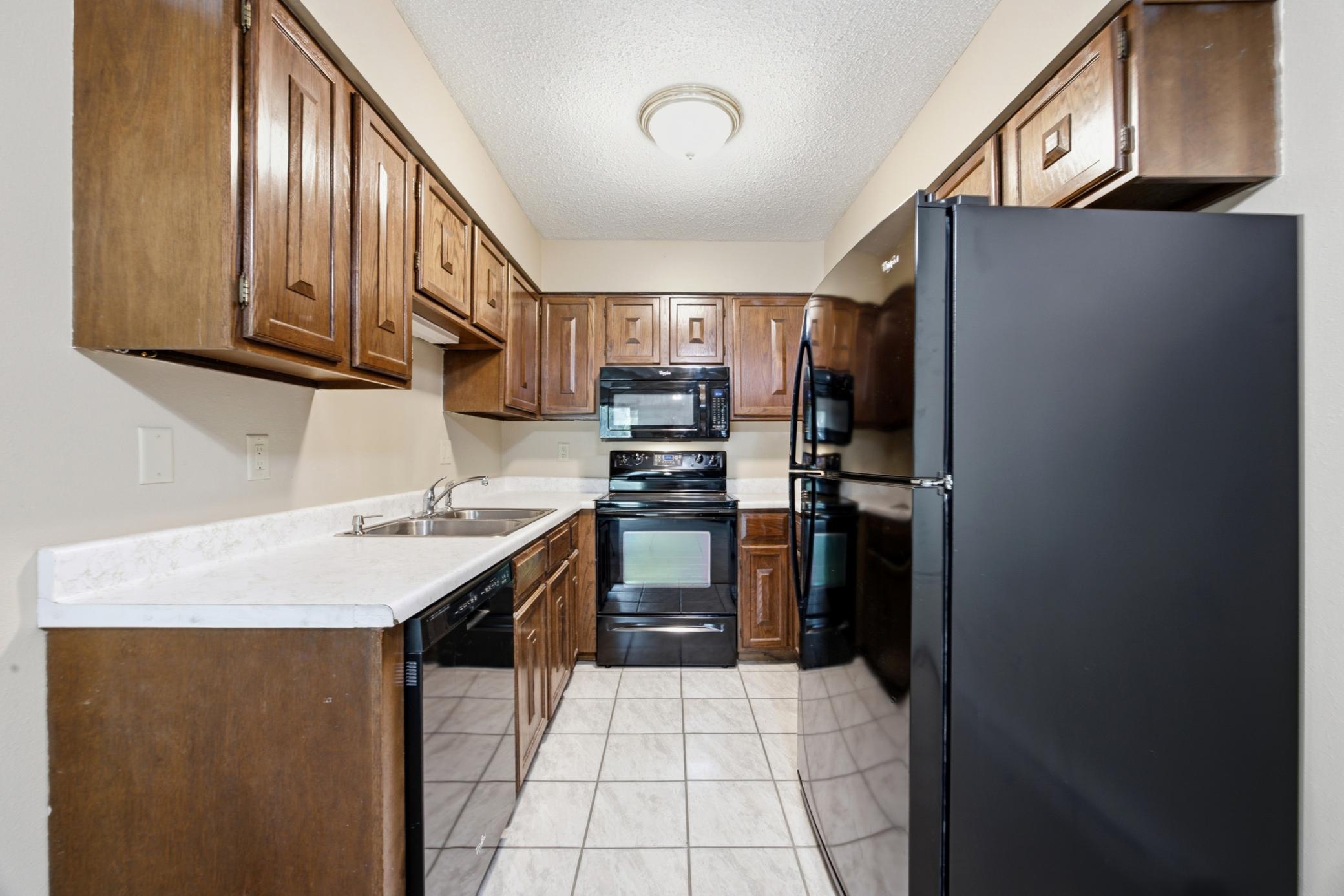 2577 Pacific Drive S, Unit 305, Fargo ND 58103 - Photo 9 of 16