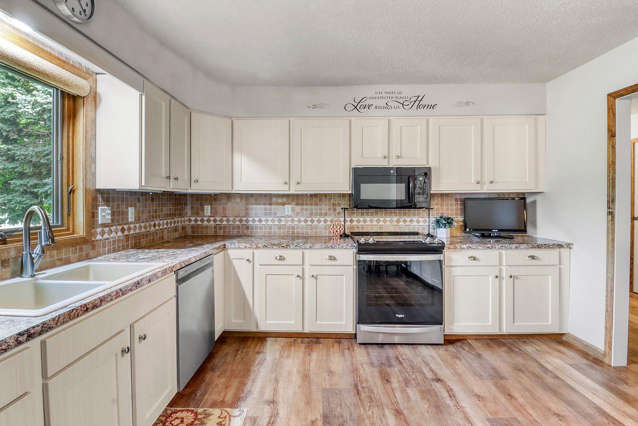 3907 3rd S Street, Moorhead MN 56560 - Photo 21 of 65