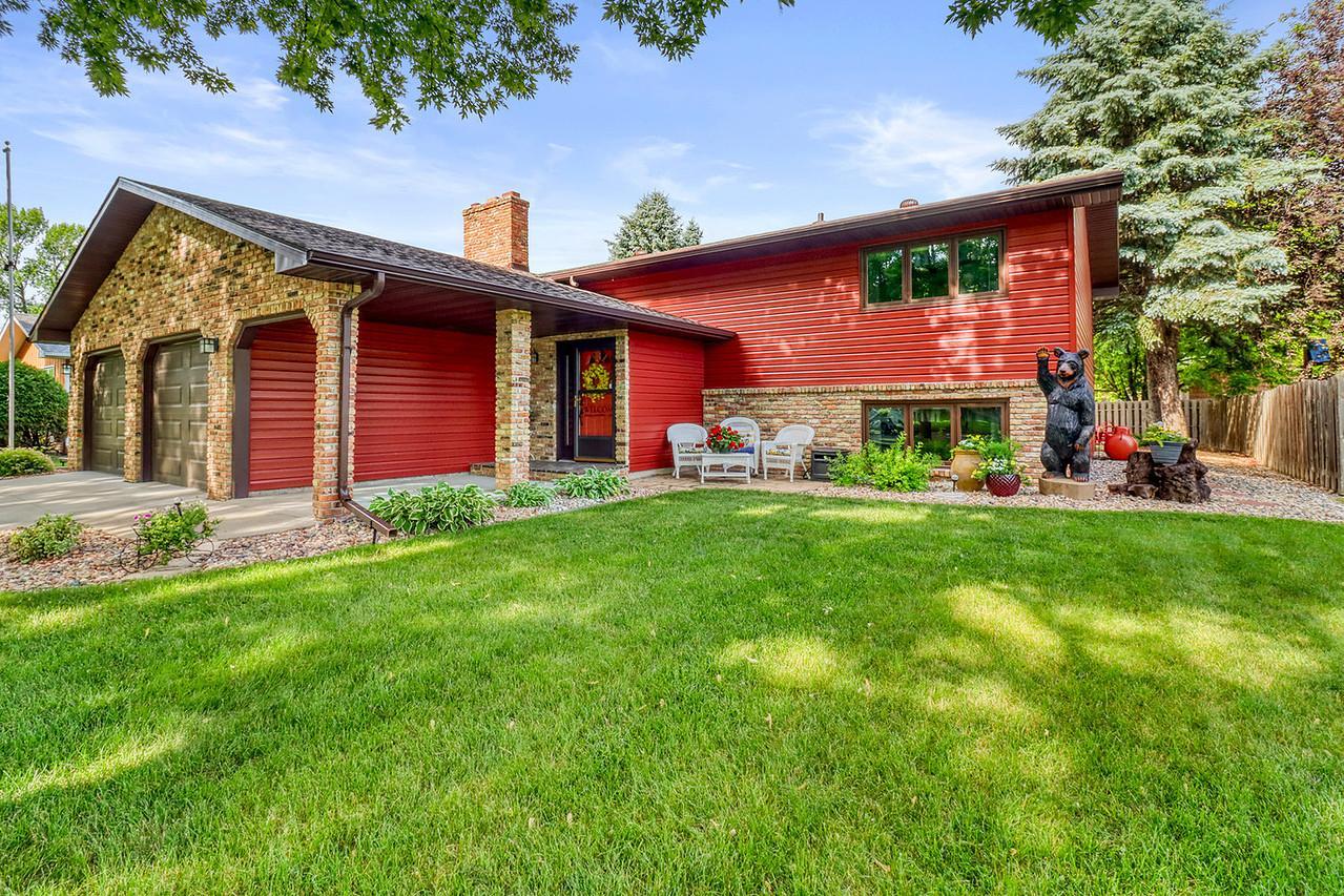 3907 3rd S Street, Moorhead MN 56560 - Photo 4 of 65