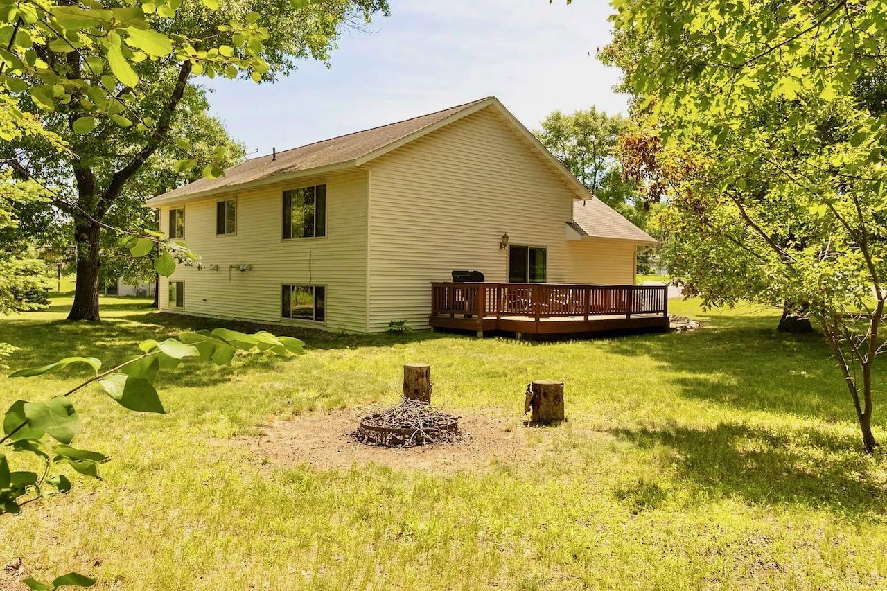 2001 single family home for sale at 13961 Grand Oaks Court in Baxter, MN — 4 bed, 2 bath
