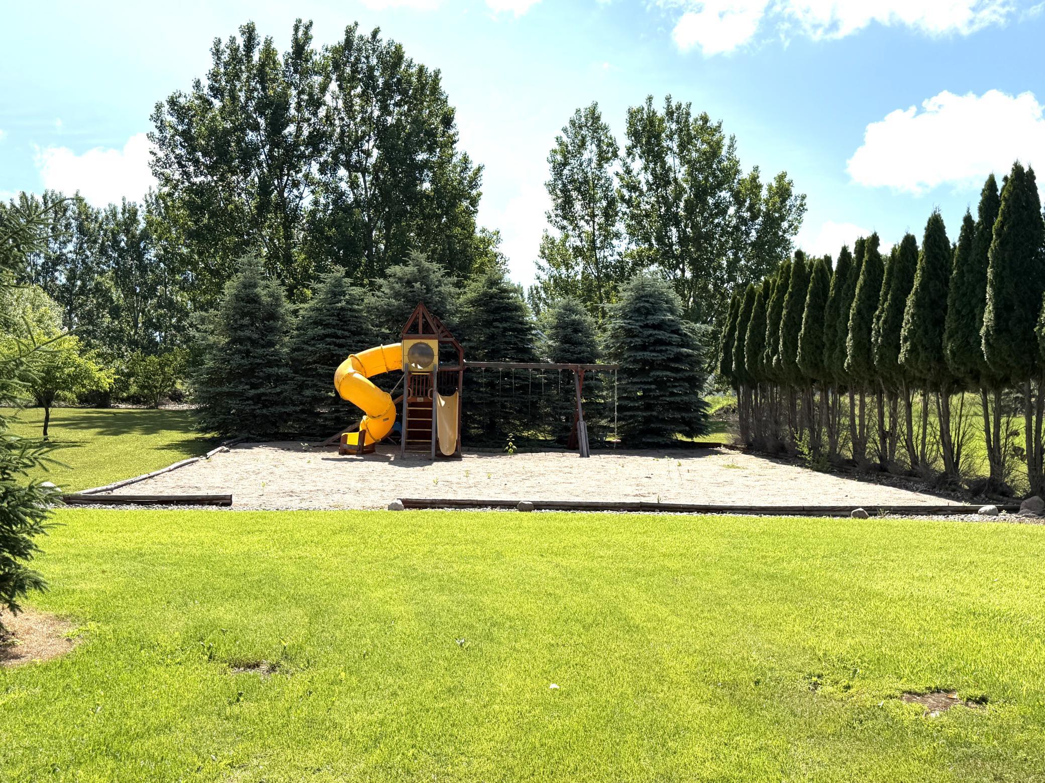 1904 single family home for sale at 21687 380th Street SE in Erskine, MN — 4 bed, 3 bath (photo 12 of 75)
