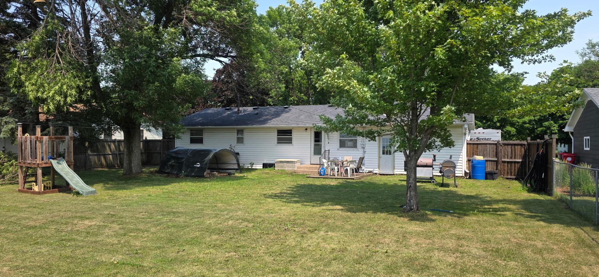 1967 single family home for sale at 908 Westwood Drive SW in Alexandria, MN — 3 bed, 2 bath (photo 3 of 15)
