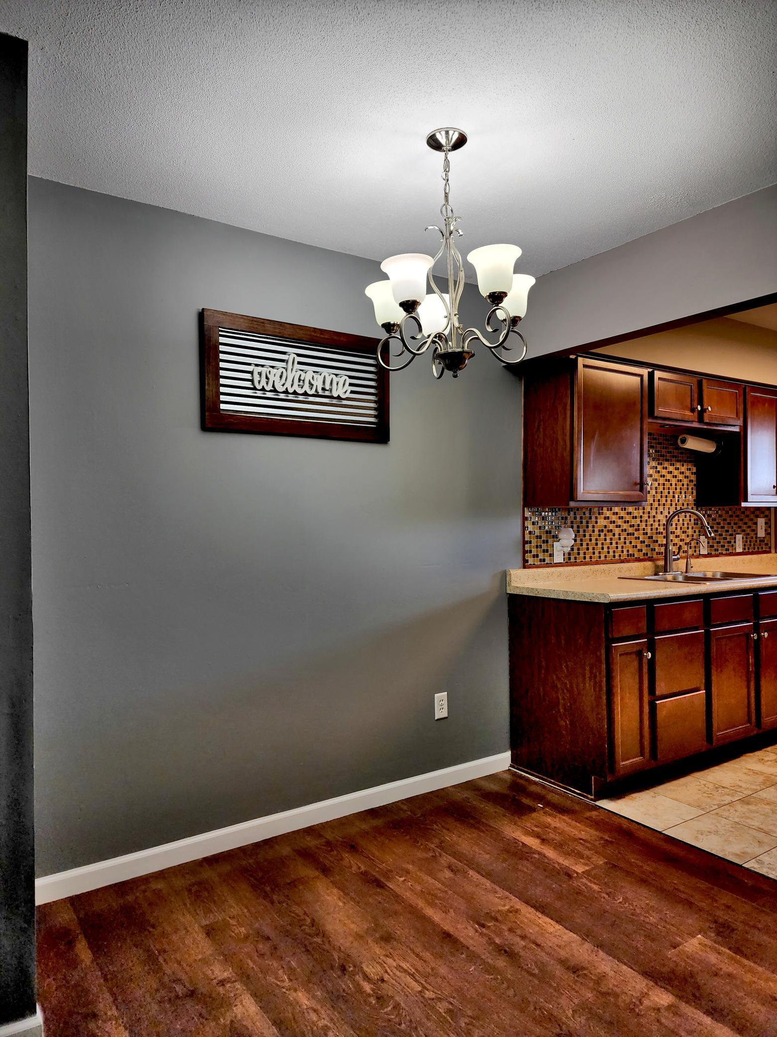1967 single family home for sale at 908 Westwood Drive SW in Alexandria, MN — 3 bed, 2 bath (photo 6 of 15)