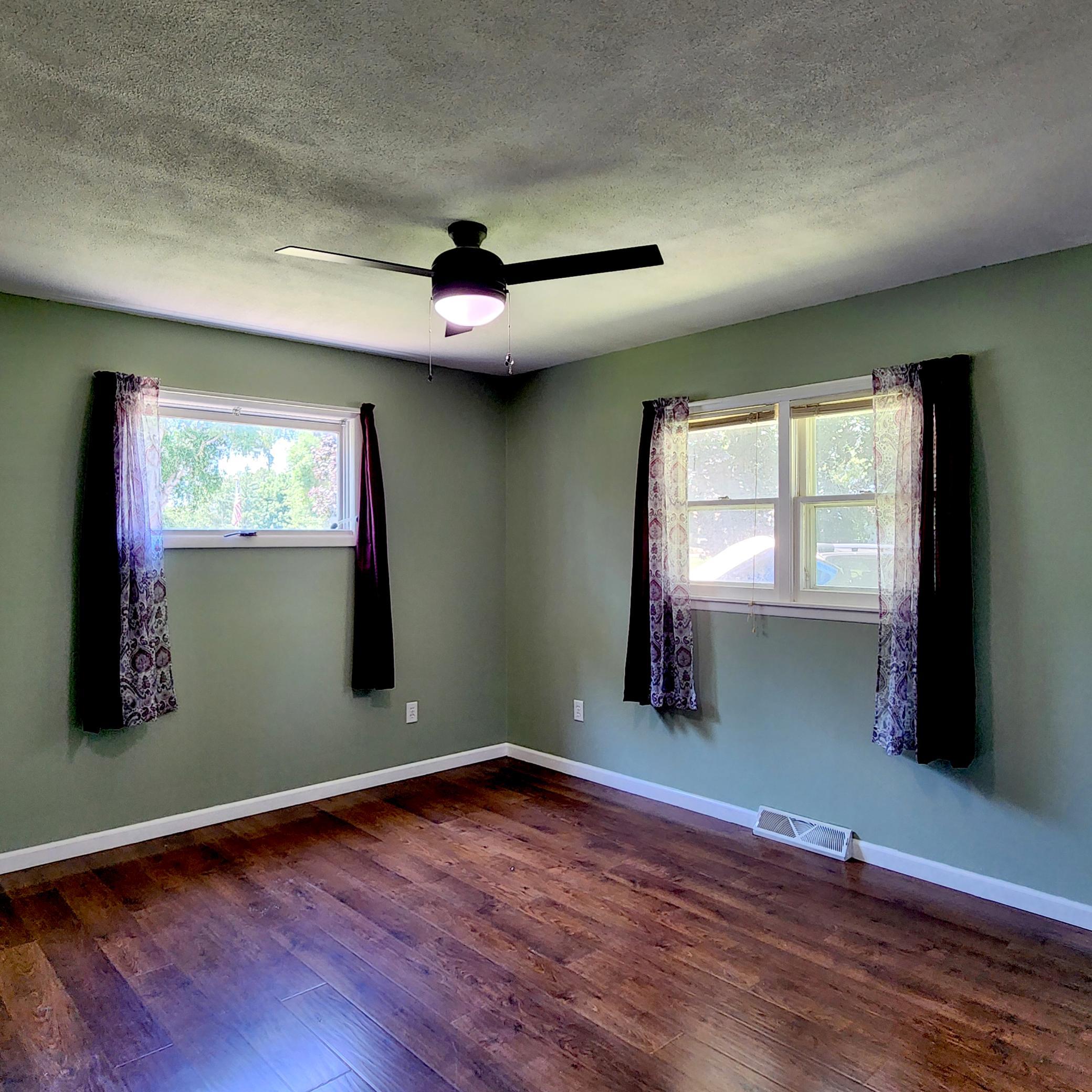1967 single family home for sale at 908 Westwood Drive SW in Alexandria, MN — 3 bed, 2 bath (photo 9 of 15)