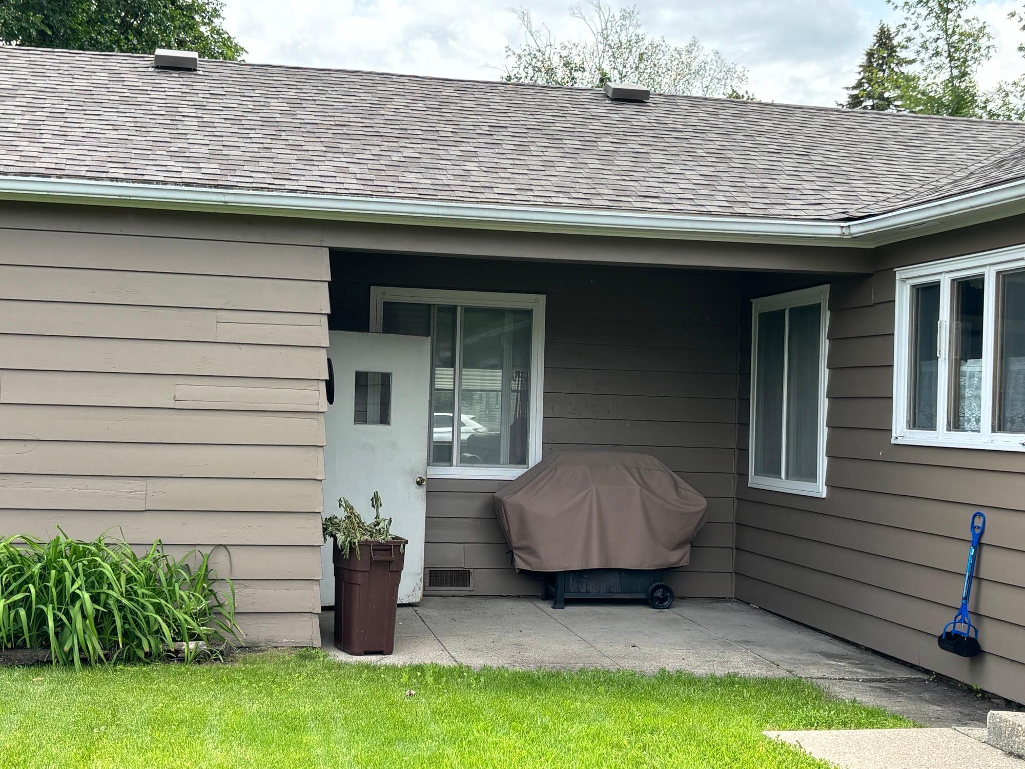 907 Arnold Avenue N, Thief River Falls MN 56701 - Photo 2 of 26