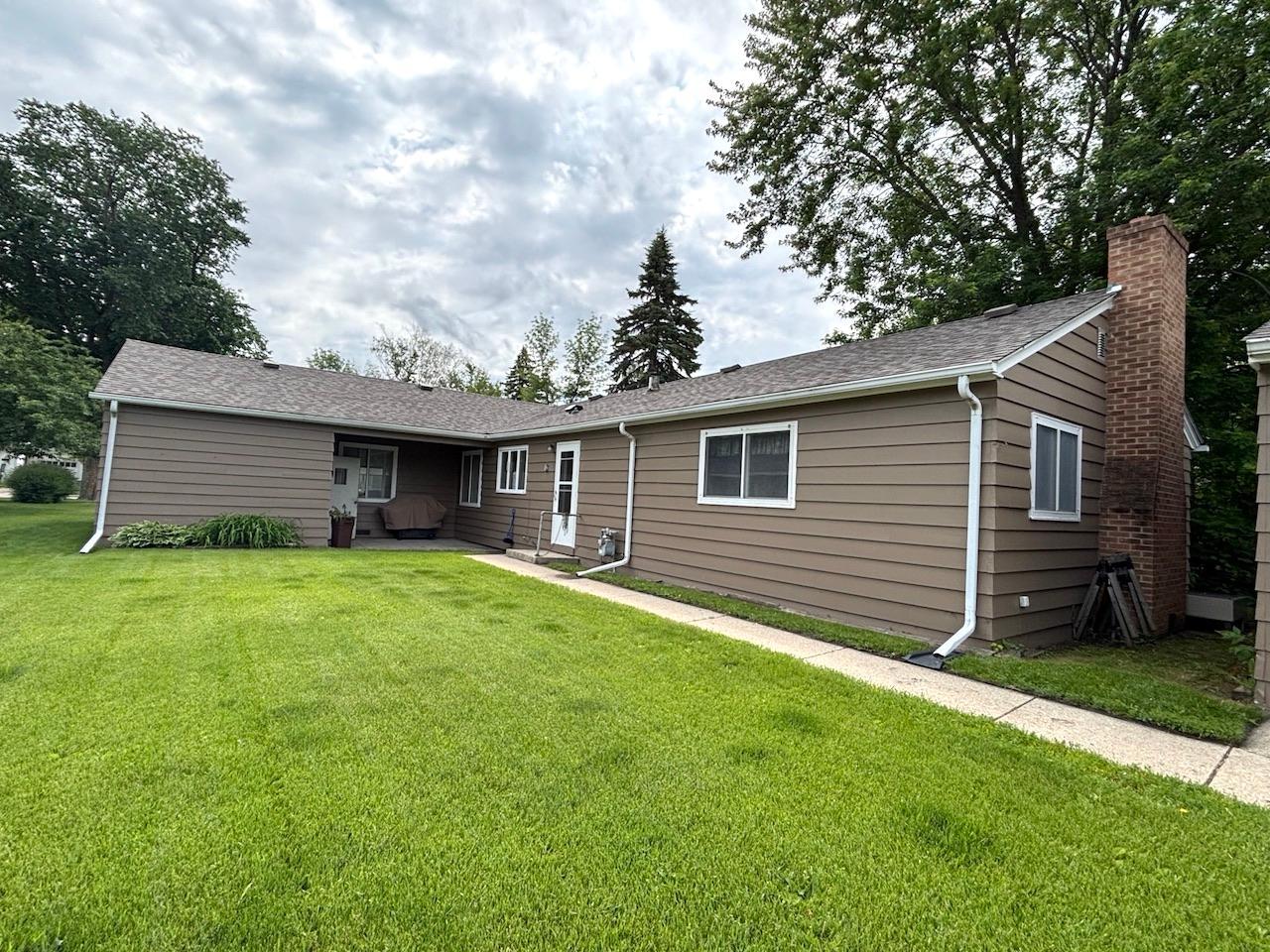 907 Arnold Avenue N, Thief River Falls MN 56701 - Photo 4 of 26