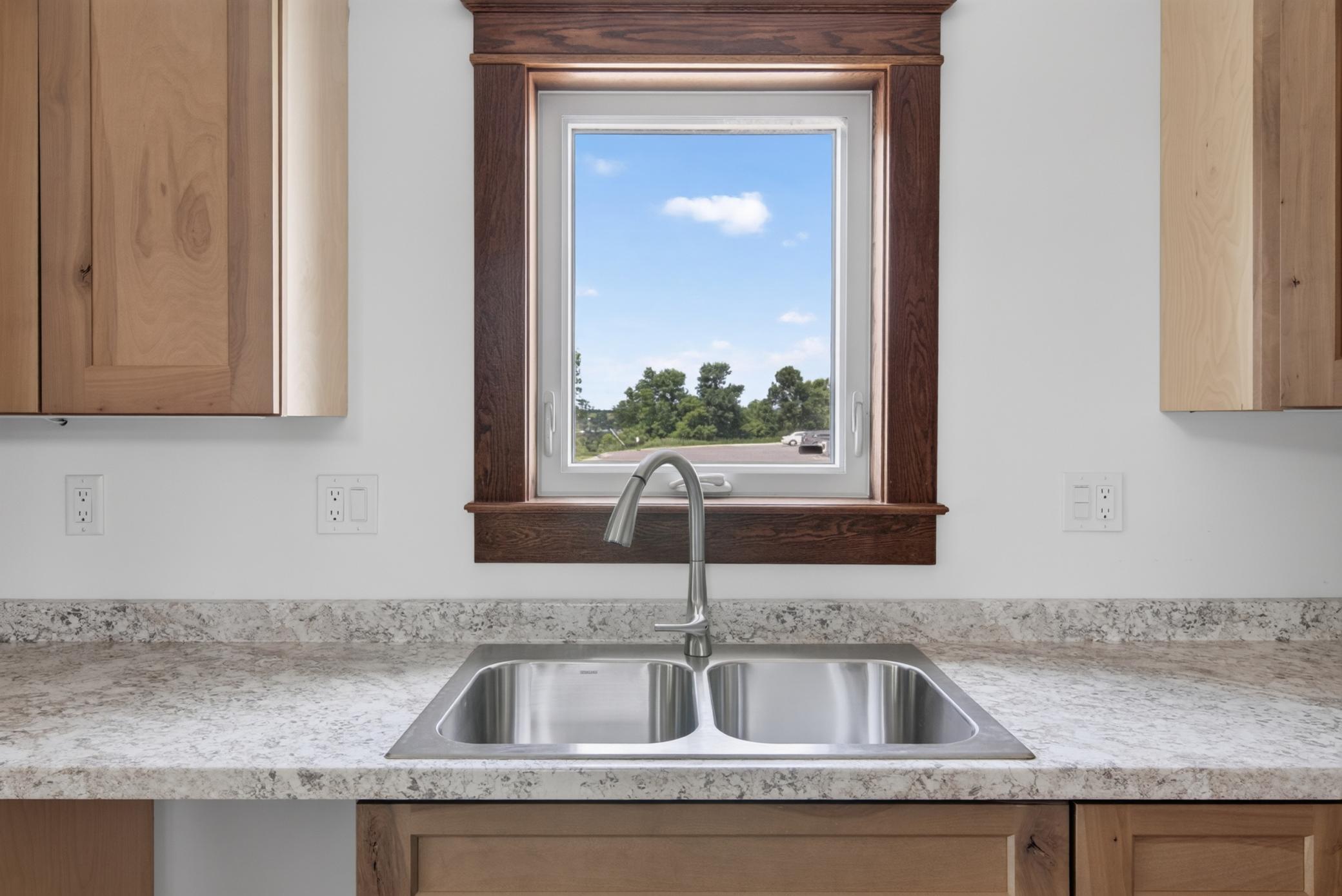 801 Valley Avenue SE, Valley City ND 58072 - Photo 14 of 29