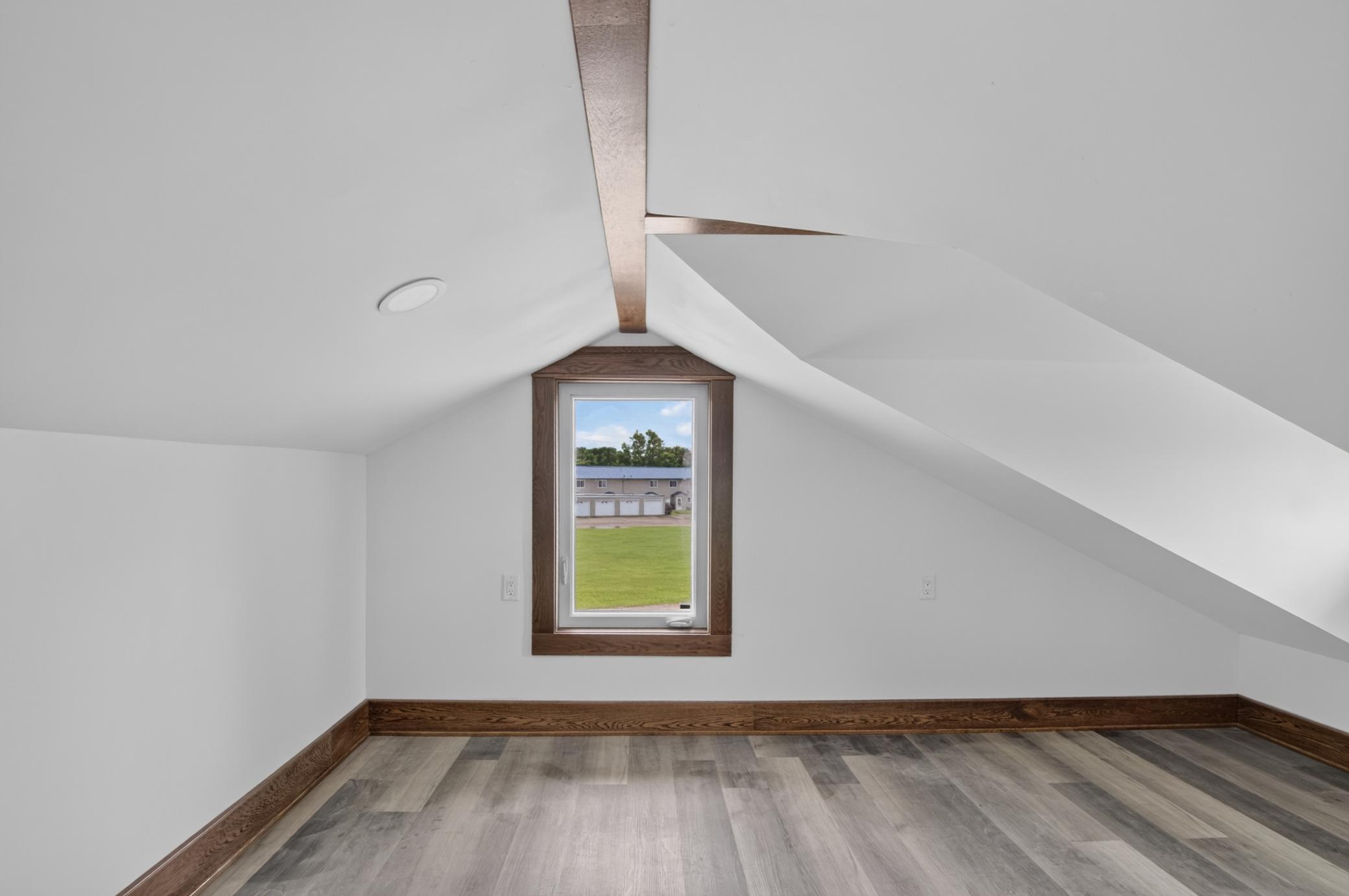 801 Valley Avenue SE, Valley City ND 58072 - Photo 8 of 29