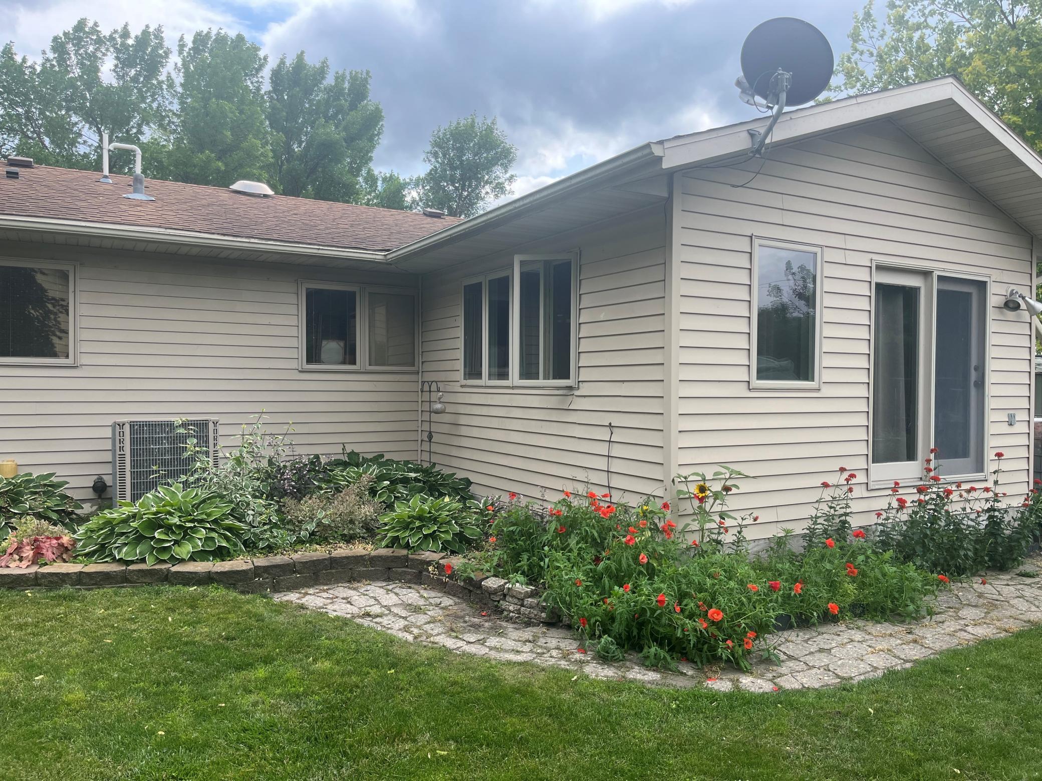 301 5th Street SW, Hankinson ND 58041 - Photo 13 of 36