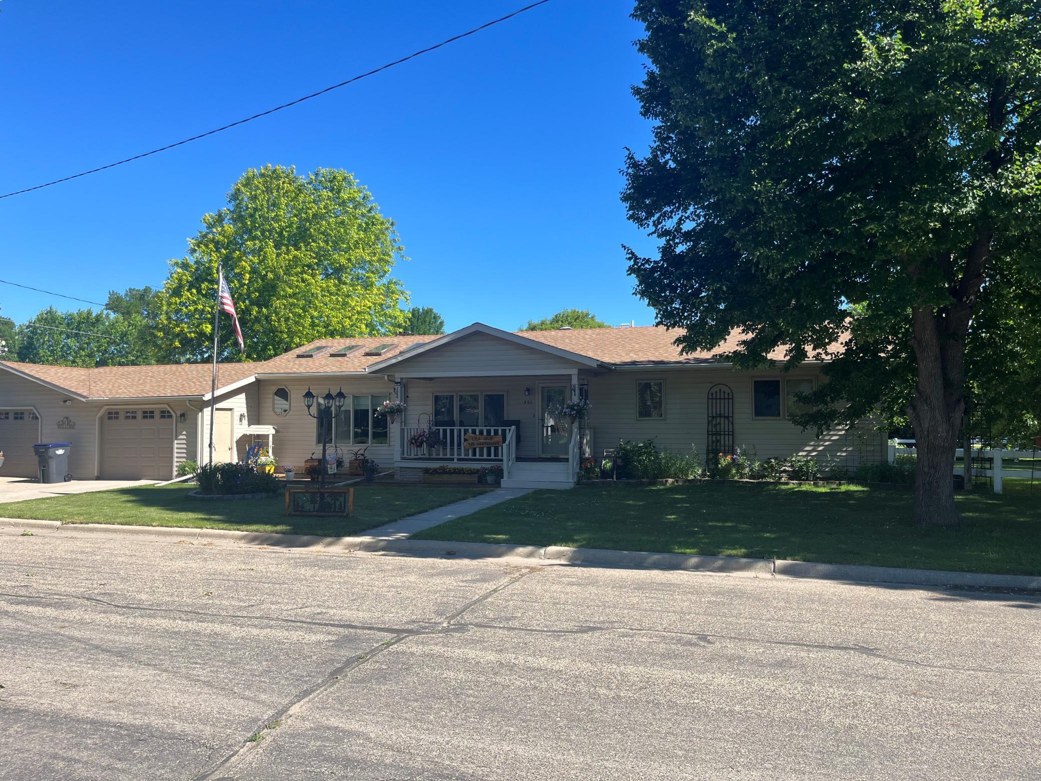 301 5th Street SW, Hankinson ND 58041 - Photo 20 of 36