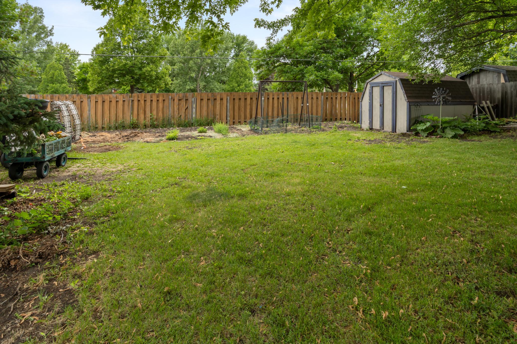 3715 Burritt S Street, Fargo ND 58104 - Photo 17 of 34