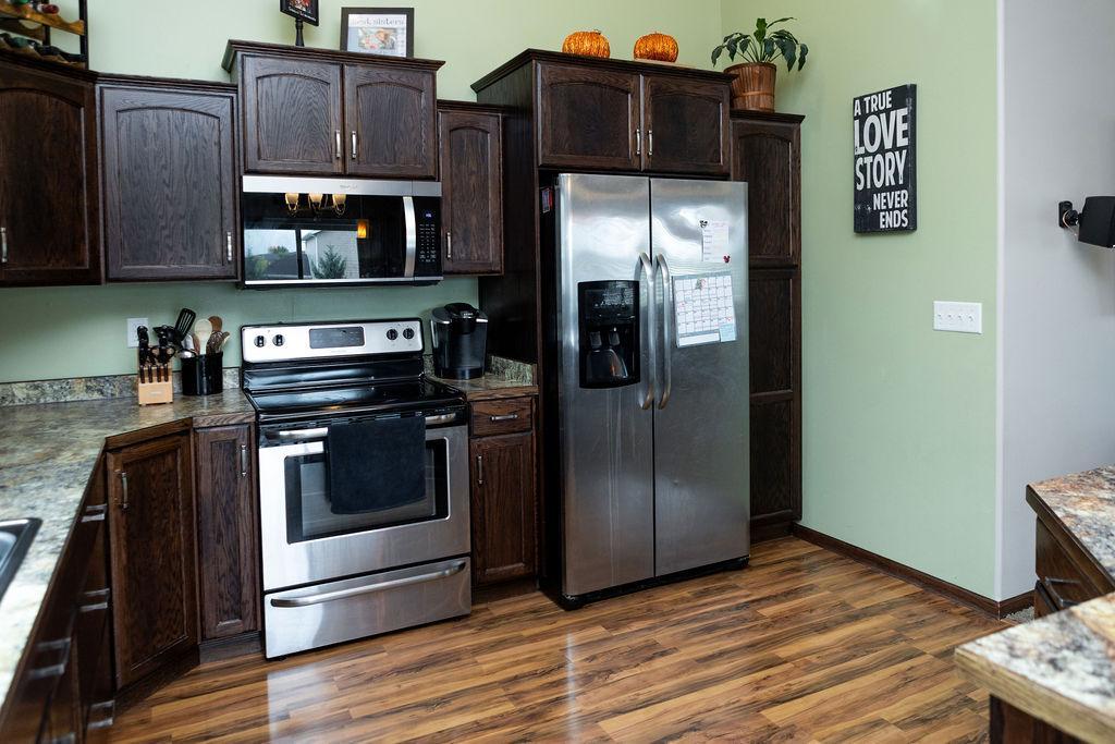 2011 single family home for sale at 5156 44th Street S in Fargo, ND — 3 bed, 3 bath (photo 3 of 71)