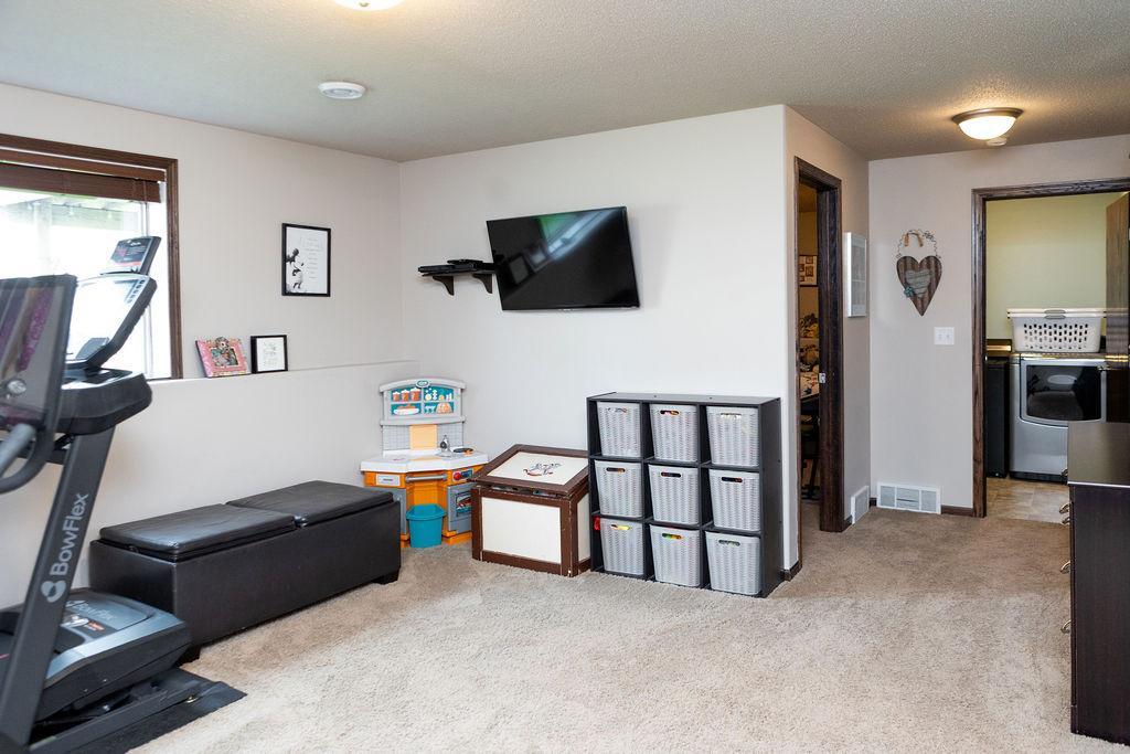 2011 single family home for sale at 5156 44th Street S in Fargo, ND — 3 bed, 3 bath (photo 39 of 71)