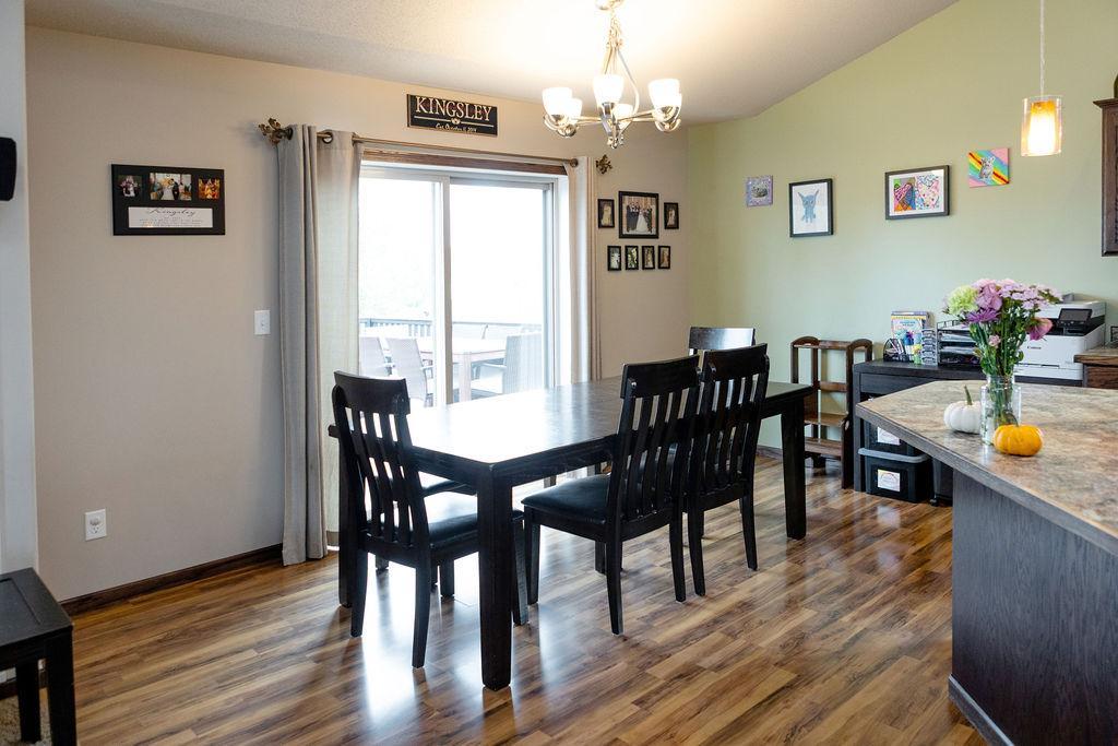 2011 single family home for sale at 5156 44th Street S in Fargo, ND — 3 bed, 3 bath (photo 5 of 71)