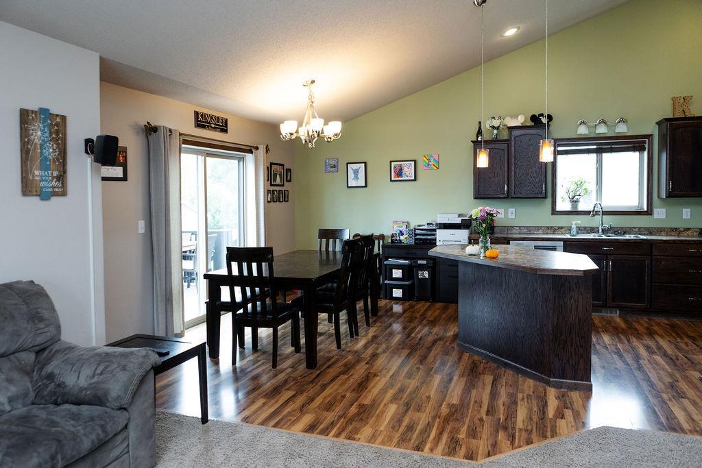 2011 single family home for sale at 5156 44th Street S in Fargo, ND — 3 bed, 3 bath (photo 6 of 71)