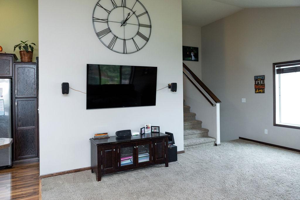 2011 single family home for sale at 5156 44th Street S in Fargo, ND — 3 bed, 3 bath (photo 9 of 71)