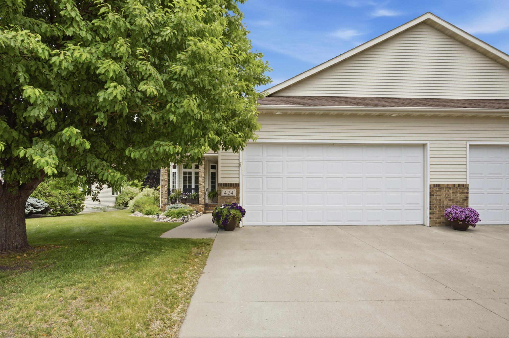 424 44th S Avenue, Moorhead MN 56560 - Photo 3 of 37