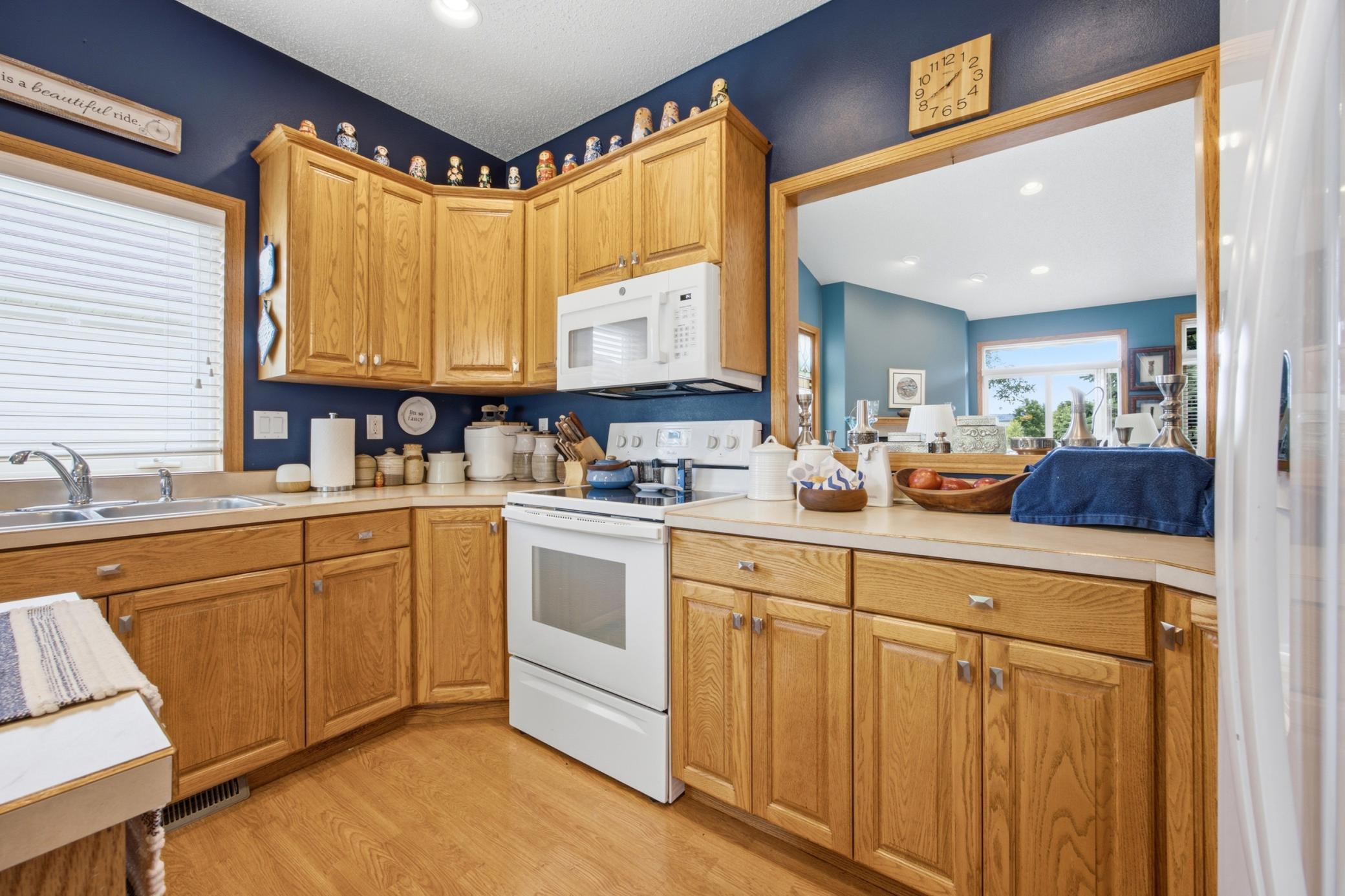 424 44th S Avenue, Moorhead MN 56560 - Photo 9 of 37
