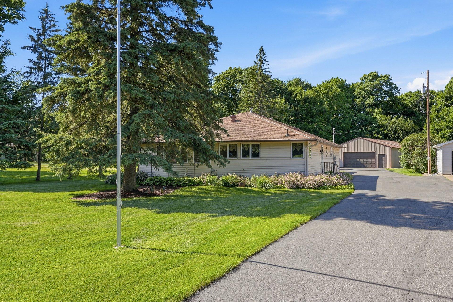 1956 single family home for sale at 39212 Hwy 18 in Aitkin, MN — 3 bed, 2 bath (photo 5 of 54)