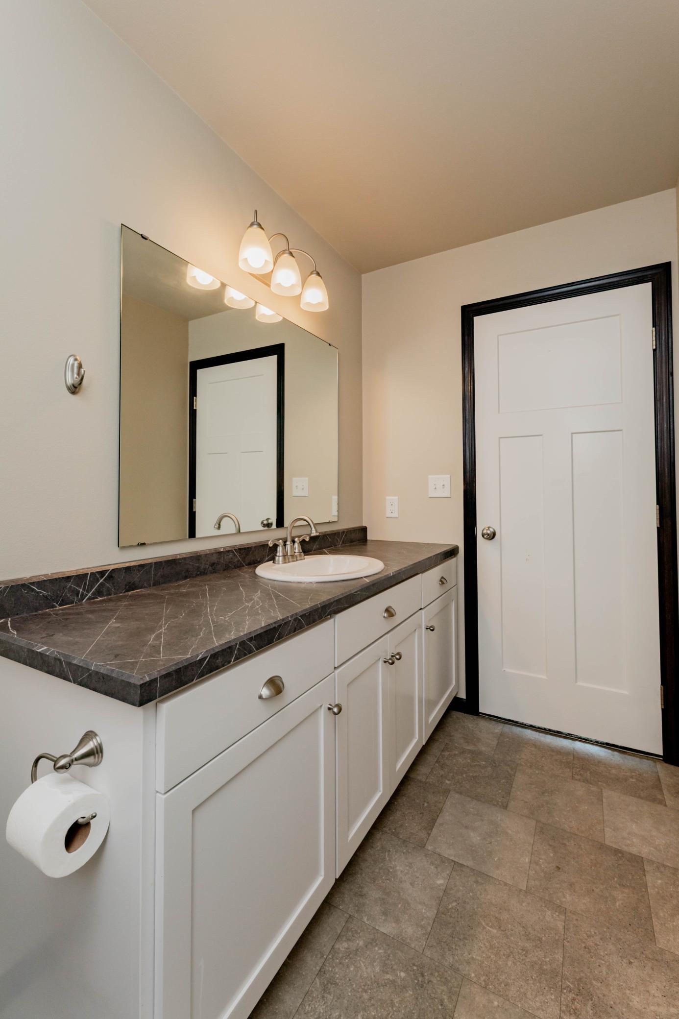 3034 38th S Avenue, Moorhead MN 56560 - Photo 21 of 38