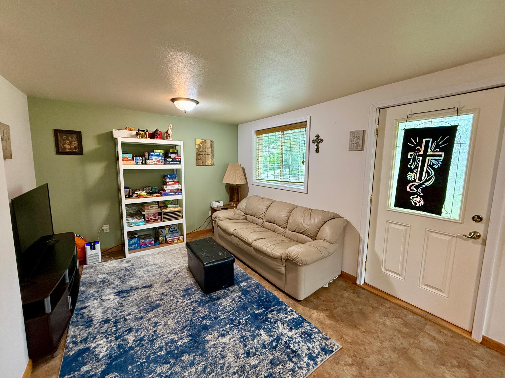 744 5th Avenue NW, Valley City ND 58072 - Photo 4 of 20