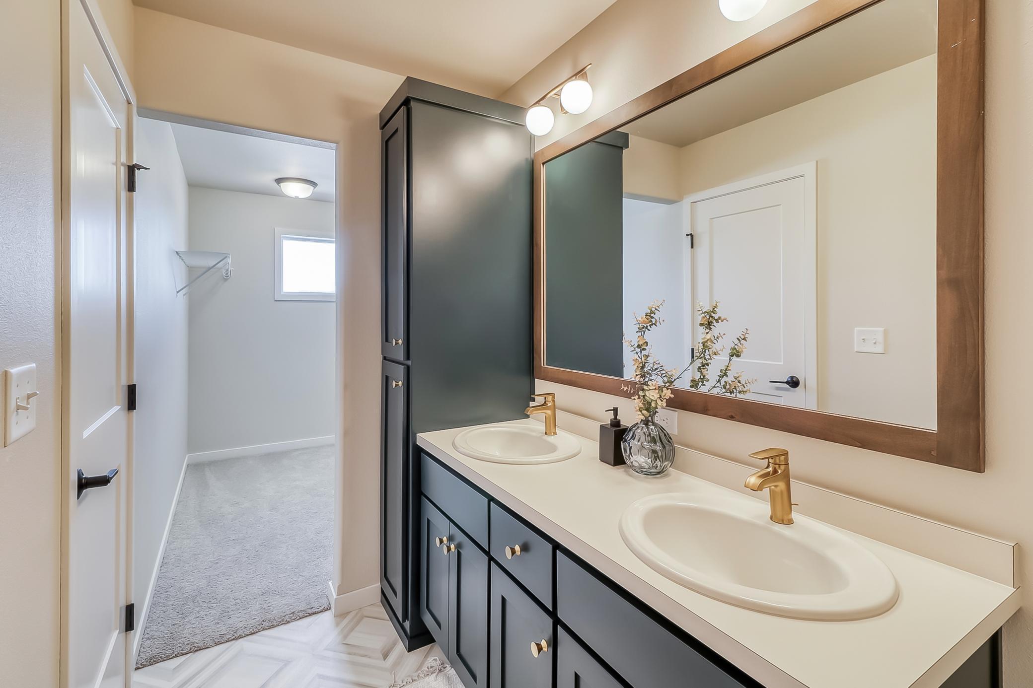 2608 36th S Avenue, Moorhead MN 56560 - Photo 8 of 12