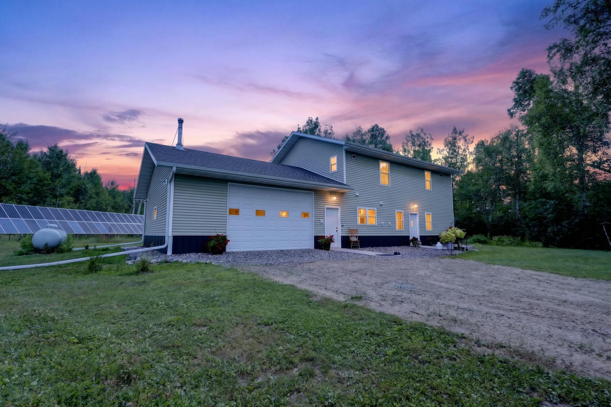 2021 single family home for sale at 51150 N White Swan Lake Rd in Bigfork, MN — 2 bed, 2 bath (photo 2 of 63)