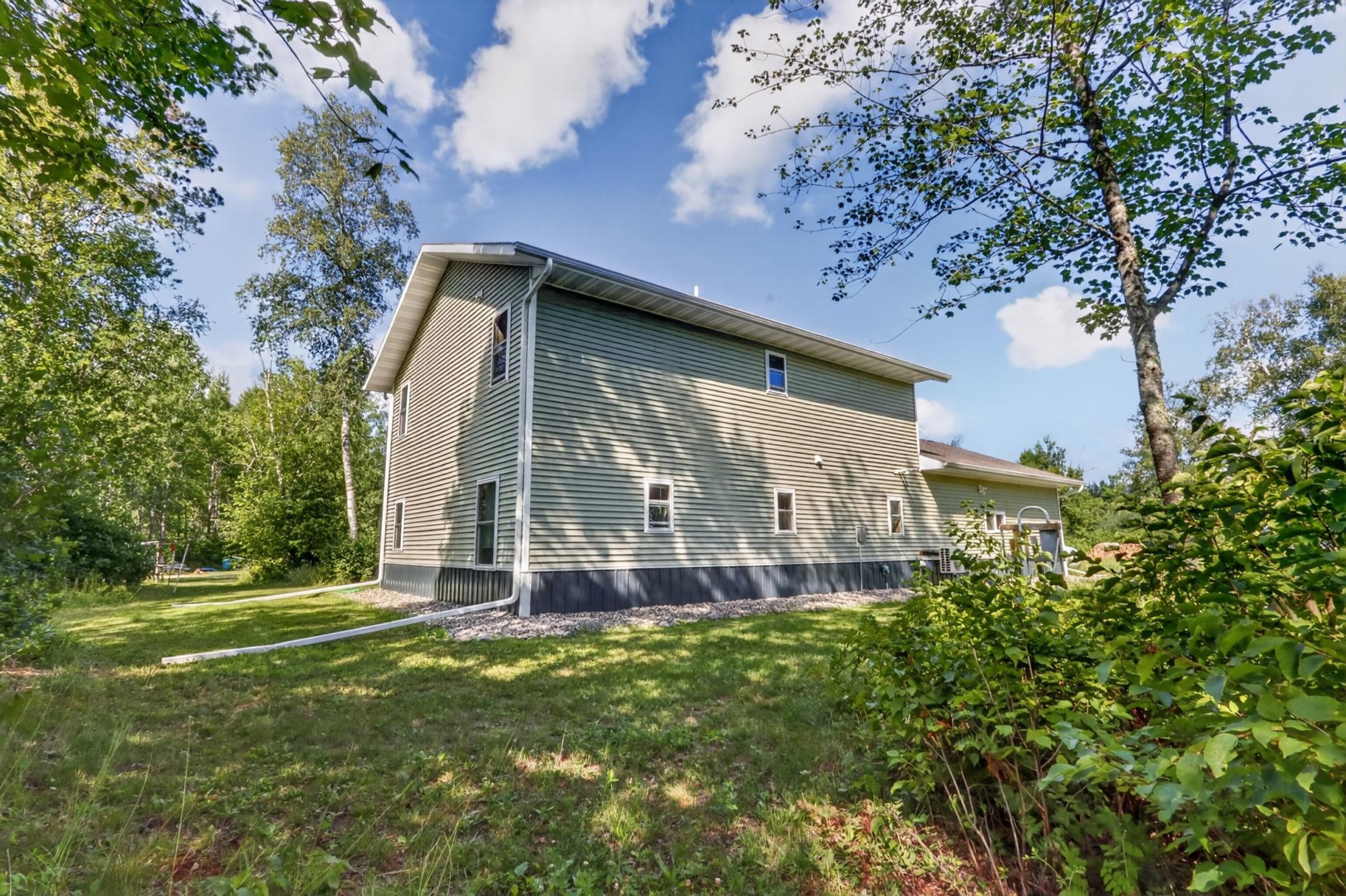 2021 single family home for sale at 51150 N White Swan Lake Rd in Bigfork, MN — 2 bed, 2 bath (photo 11 of 63)