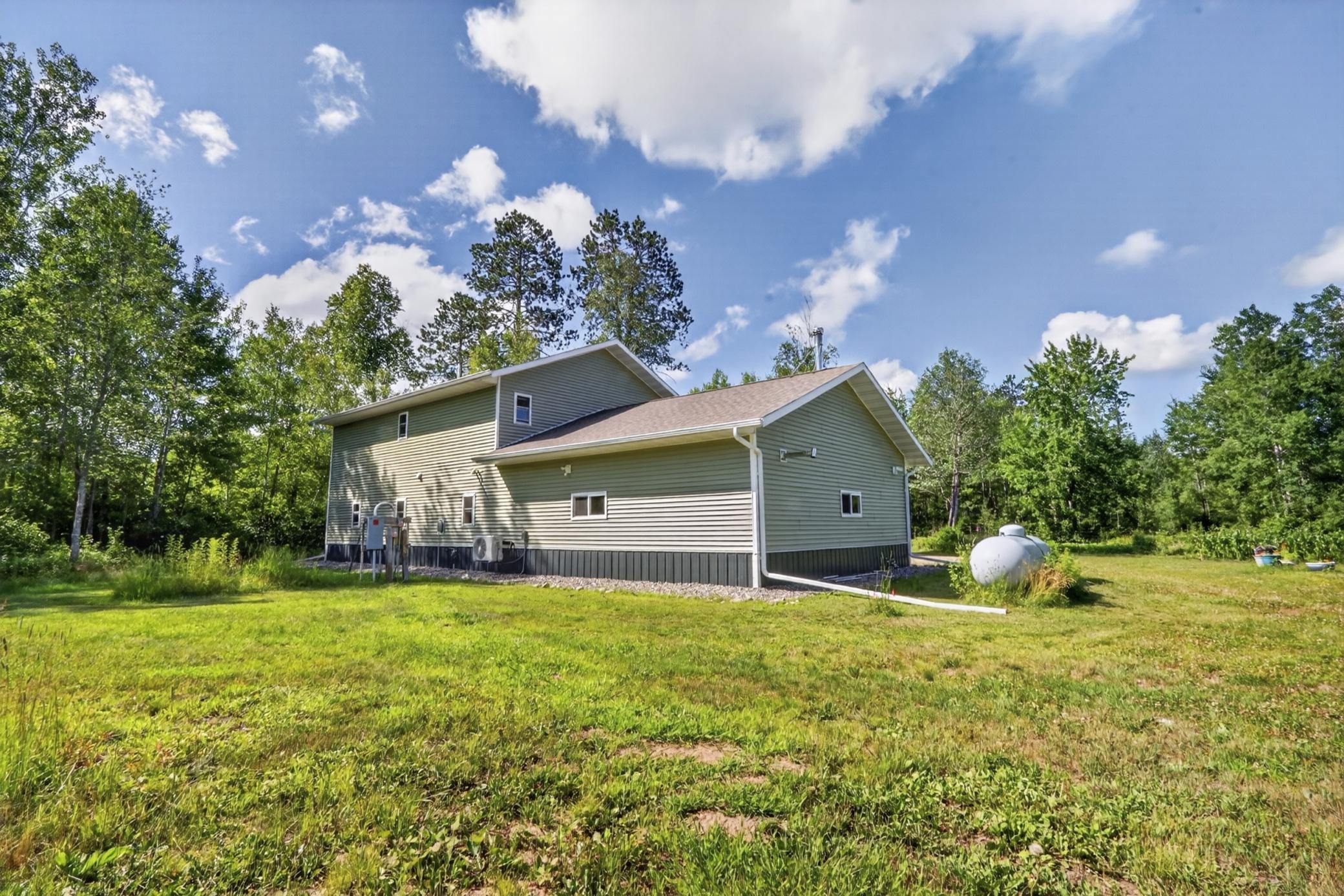 2021 single family home for sale at 51150 N White Swan Lake Rd in Bigfork, MN — 2 bed, 2 bath (photo 13 of 63)