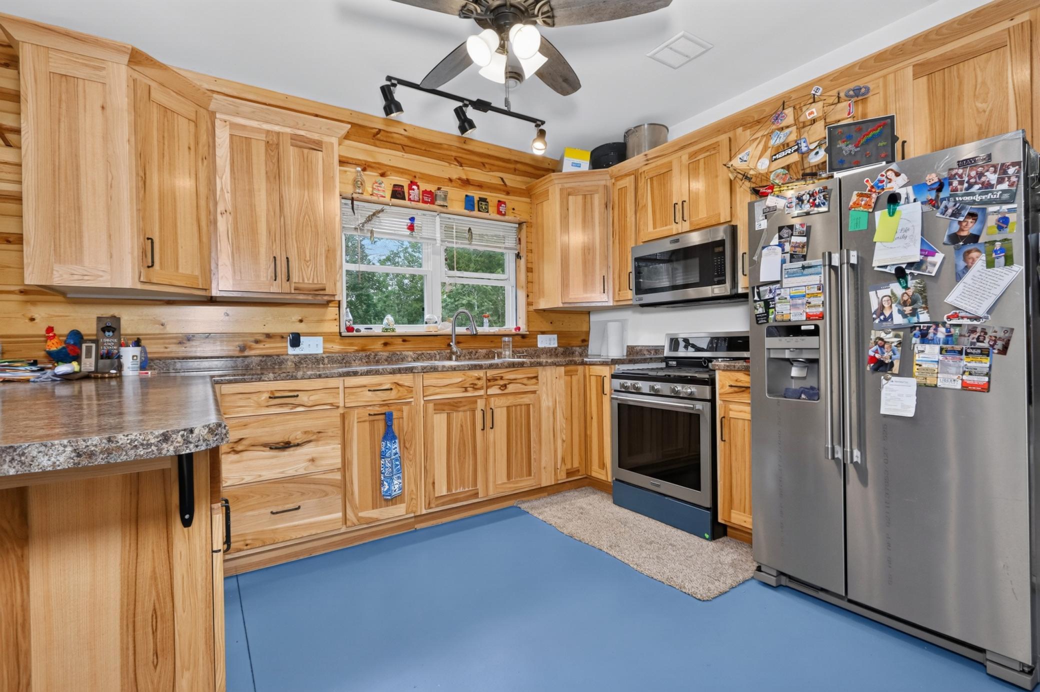 2021 single family home for sale at 51150 N White Swan Lake Rd in Bigfork, MN — 2 bed, 2 bath (photo 16 of 63)