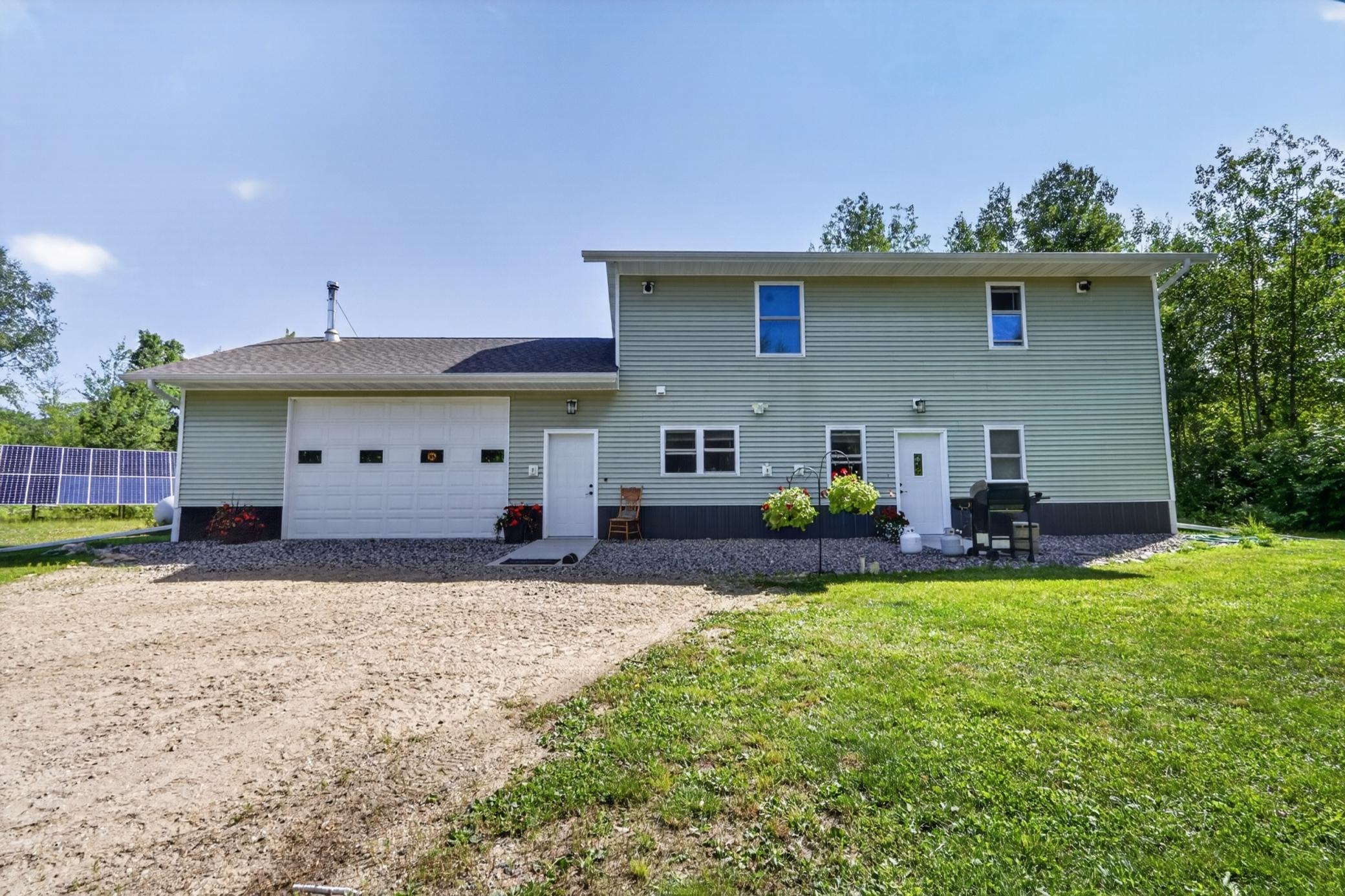 2021 single family home for sale at 51150 N White Swan Lake Rd in Bigfork, MN — 2 bed, 2 bath (photo 8 of 63)