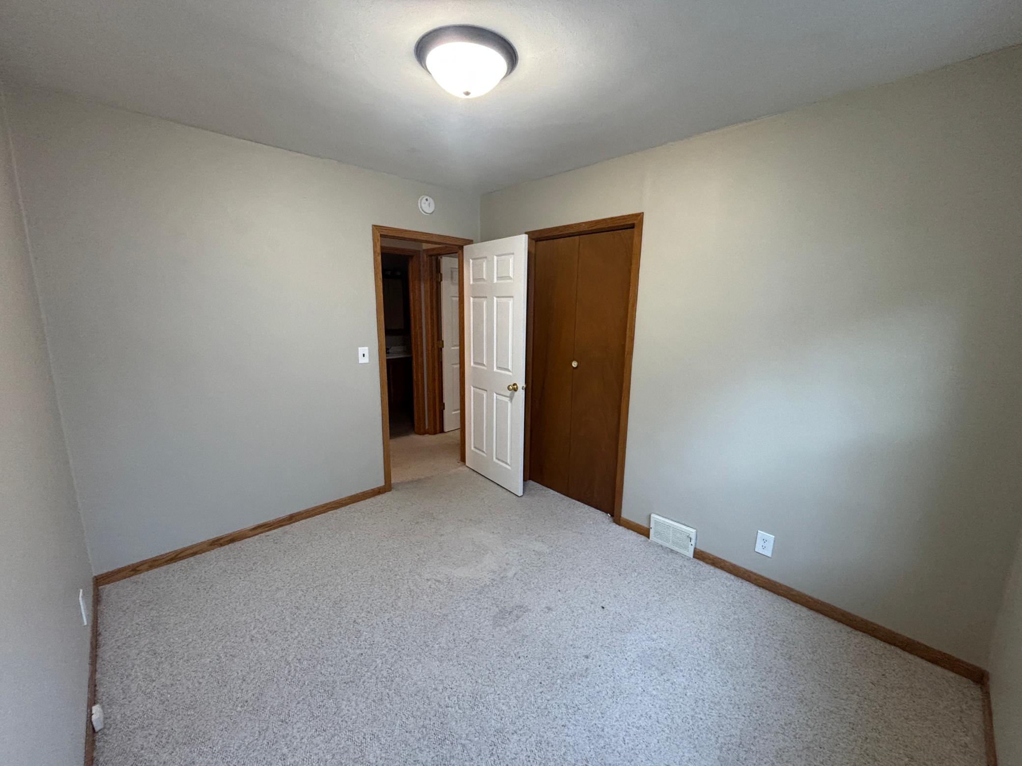 1950 duplex for sale at 1110 12th Street S in Moorhead, MN — 4 bed, 2 bath (photo 11 of 19)