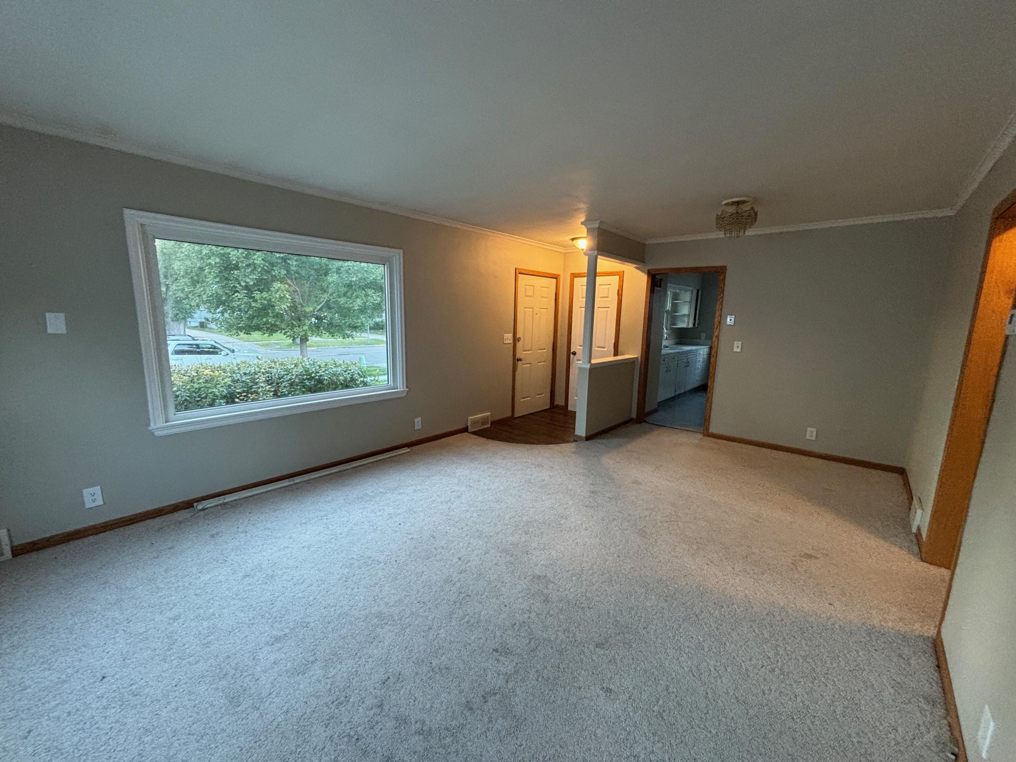 1950 duplex for sale at 1110 12th Street S in Moorhead, MN — 4 bed, 2 bath (photo 7 of 19)