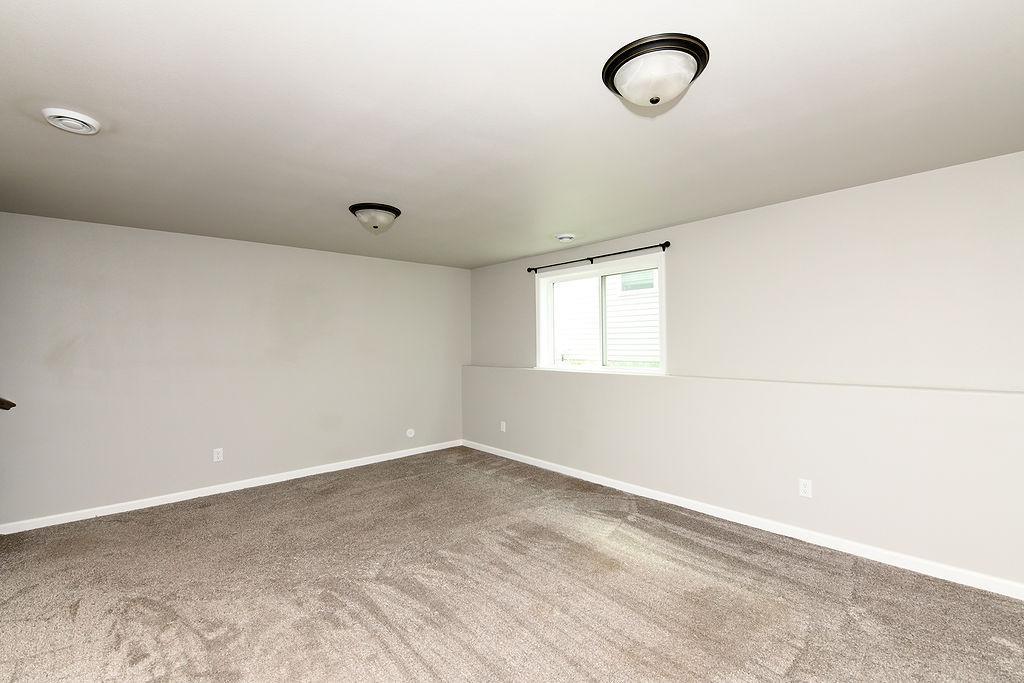 2046 W 11th W Street, West Fargo ND 58078 - Photo 18 of 27