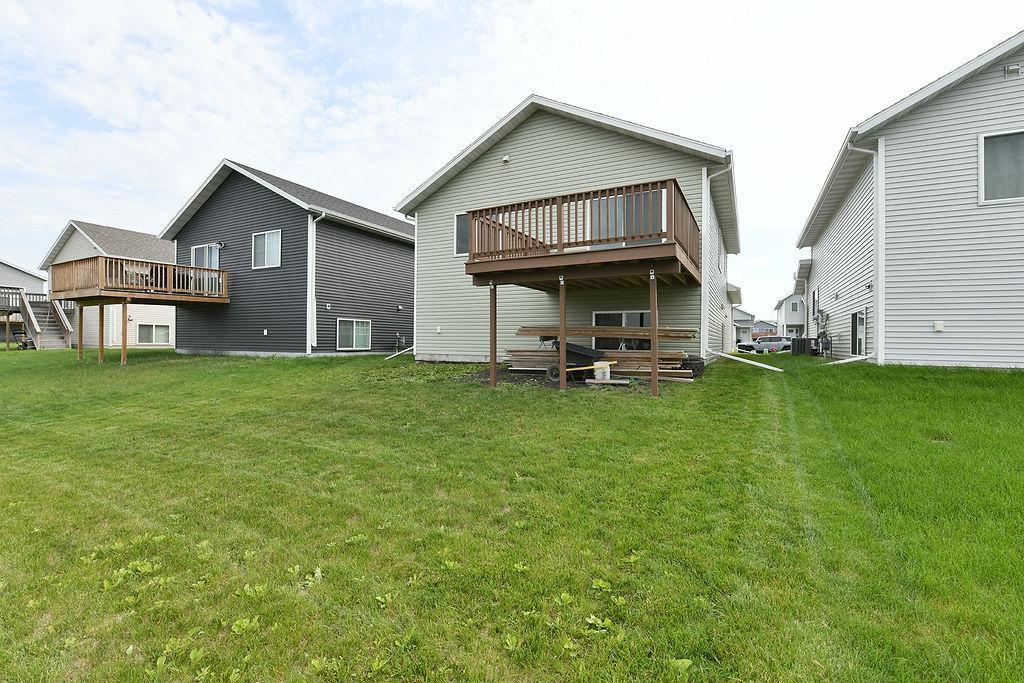 2046 W 11th W Street, West Fargo ND 58078 - Photo 26 of 27