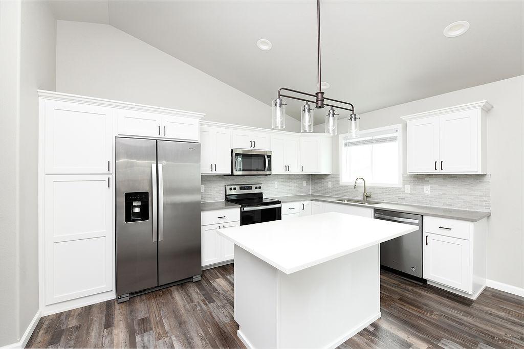 2046 W 11th W Street, West Fargo ND 58078 - Photo 4 of 27