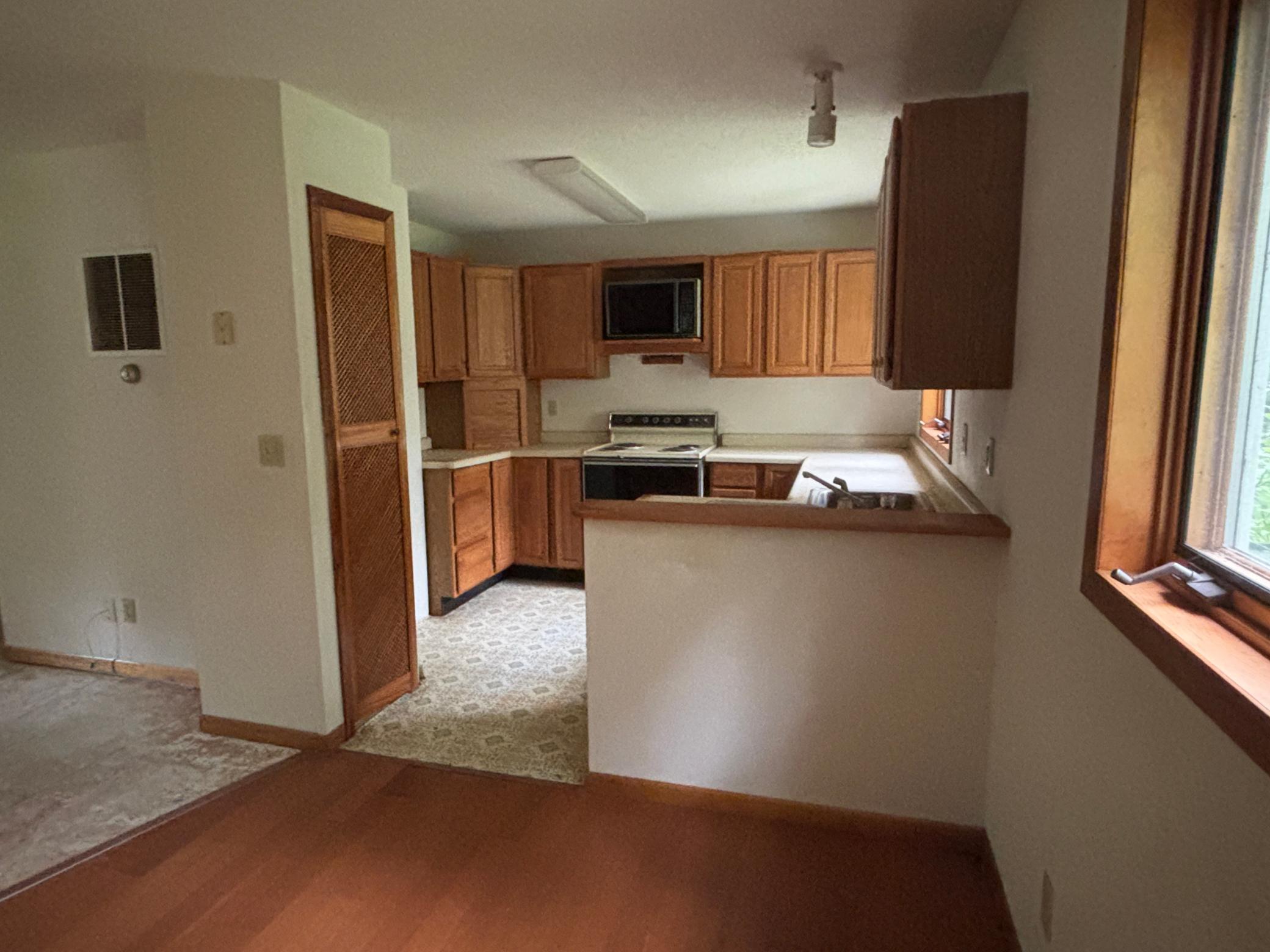 1975 single family home for sale at 15876 Sandy Beach Road SE in Mentor, MN — 2 bed, 2 bath (photo 10 of 31)