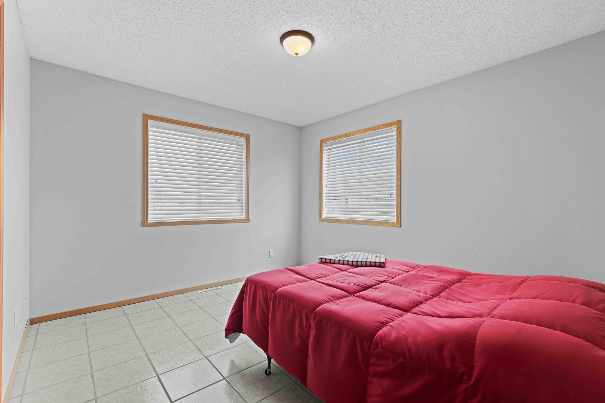 1707 Huntington Drive, West Fargo ND 58078 - Photo 25 of 48