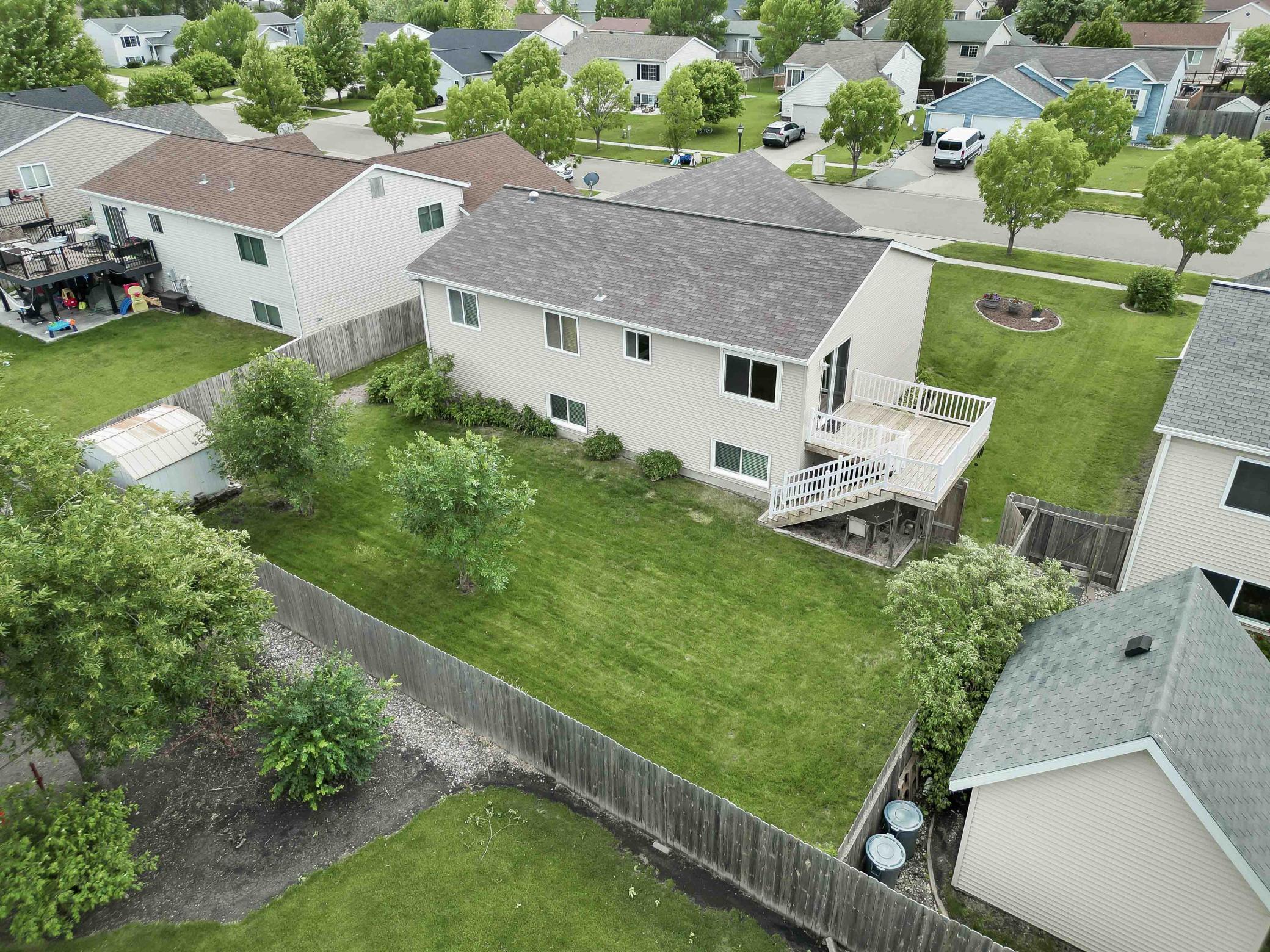 1707 Huntington Drive, West Fargo ND 58078 - Photo 4 of 48