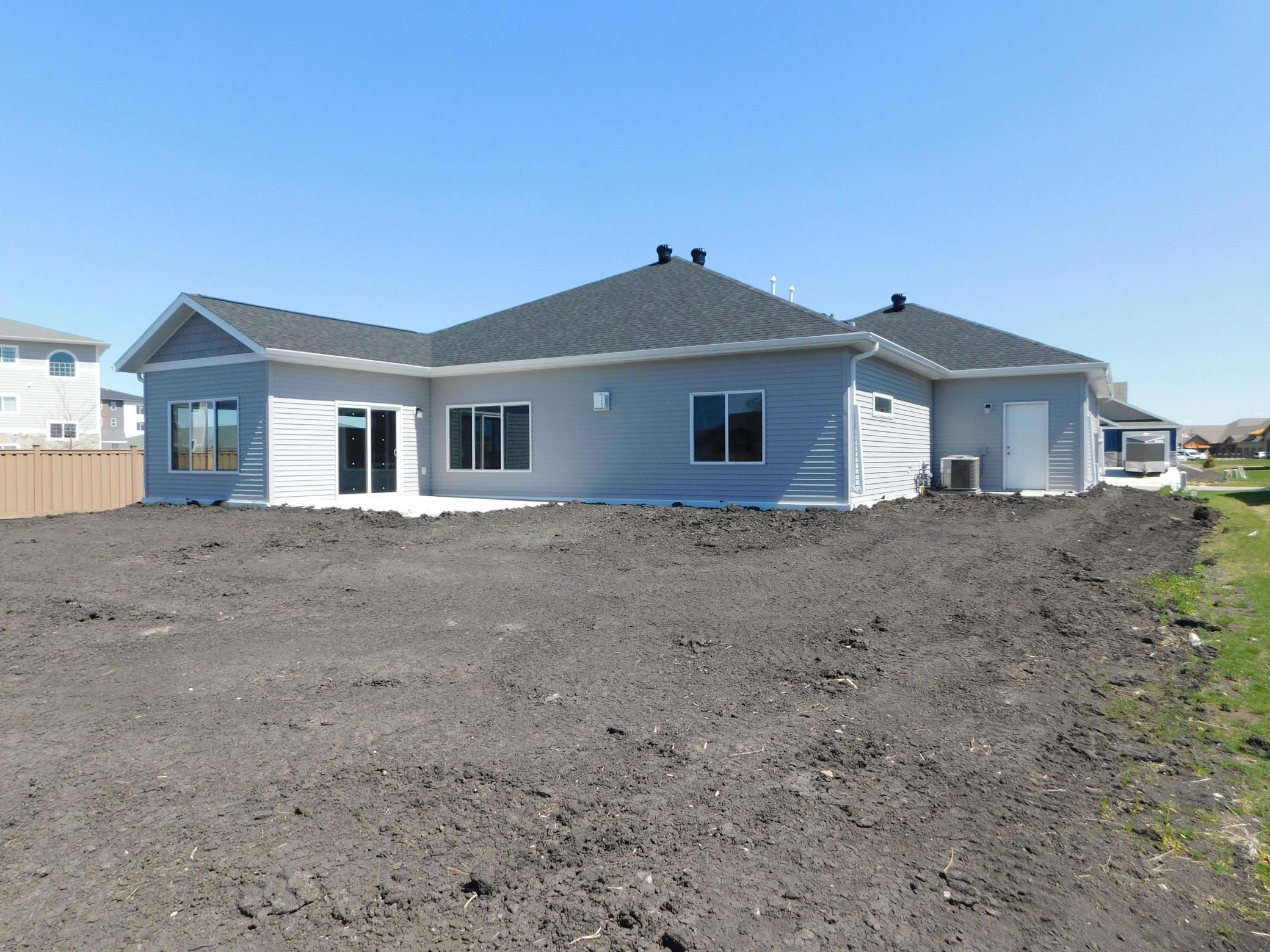 4203 Pine S Parkway, Fargo ND 58104 - Photo 5 of 31