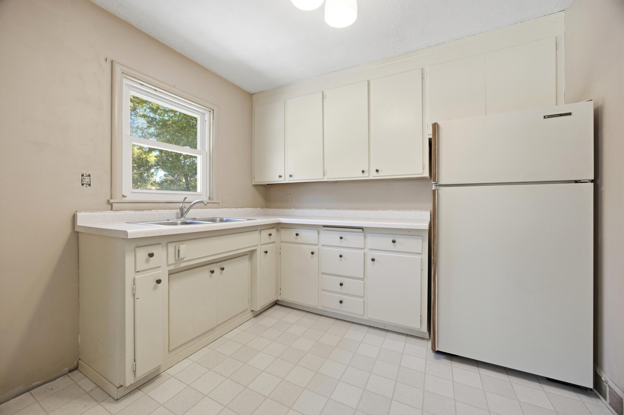 1102 1st S Street, Moorhead MN 56560 - Photo 13 of 40