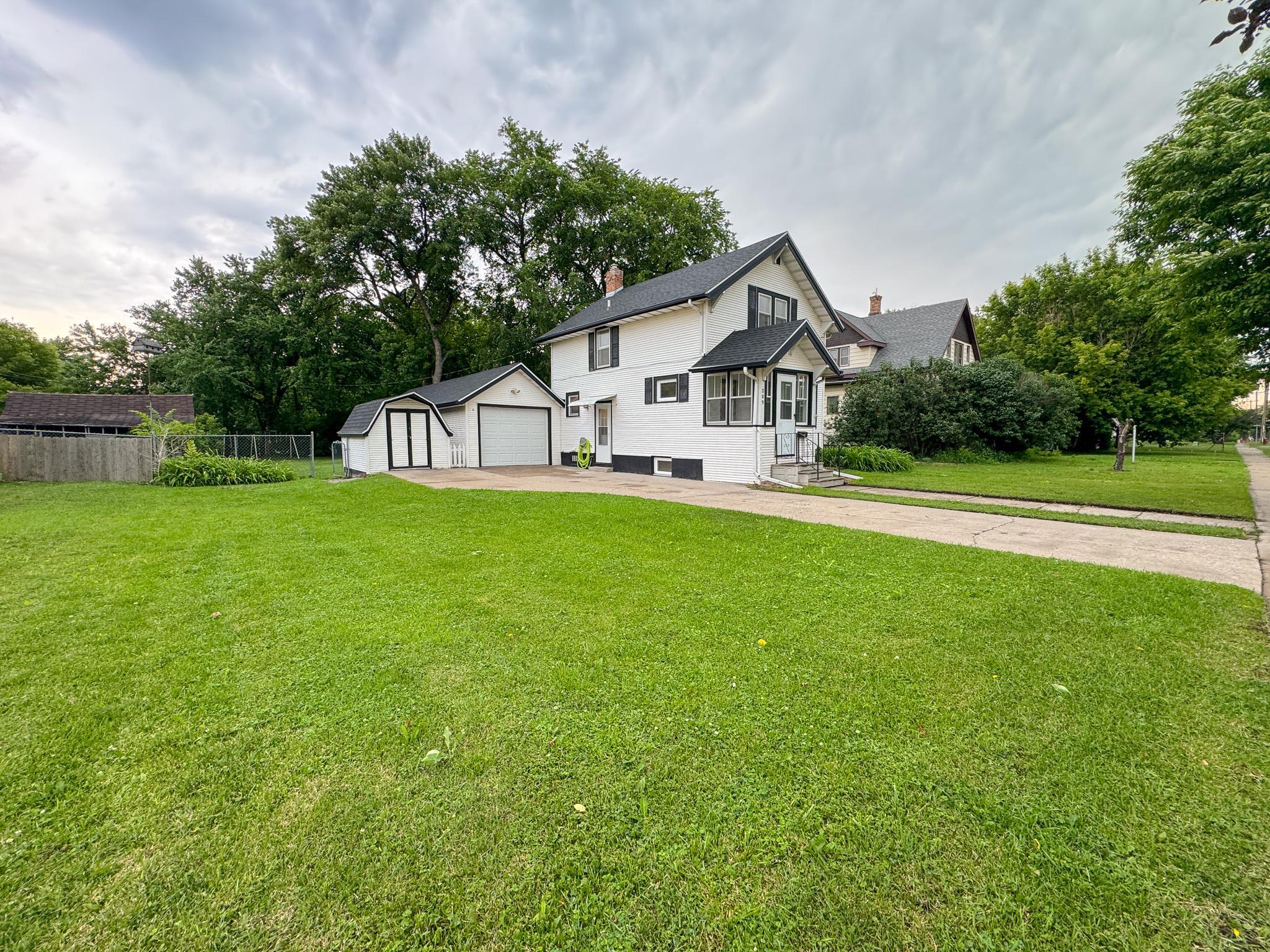 209 11th N Street, Moorhead MN 56560 - Photo 36 of 44