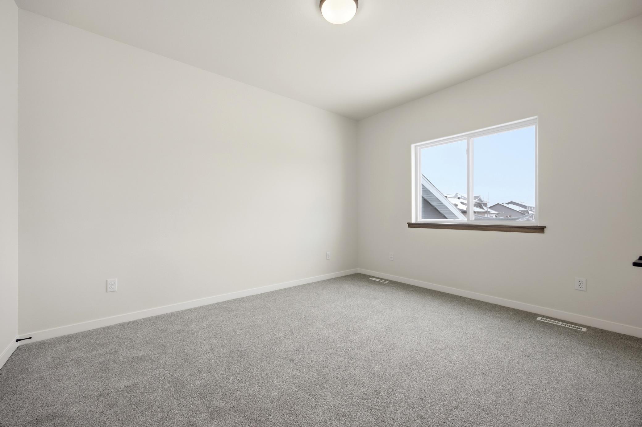 7494 Eagle Pointe S Drive, Fargo ND 58104 - Photo 23 of 36