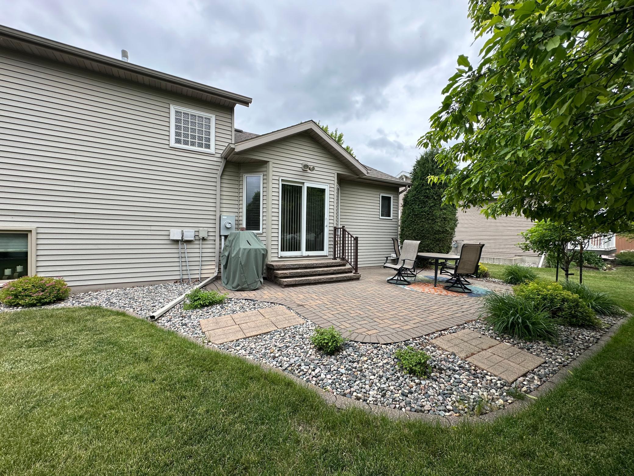 607 13th N Avenue, Moorhead MN 56560 - Photo 5 of 41