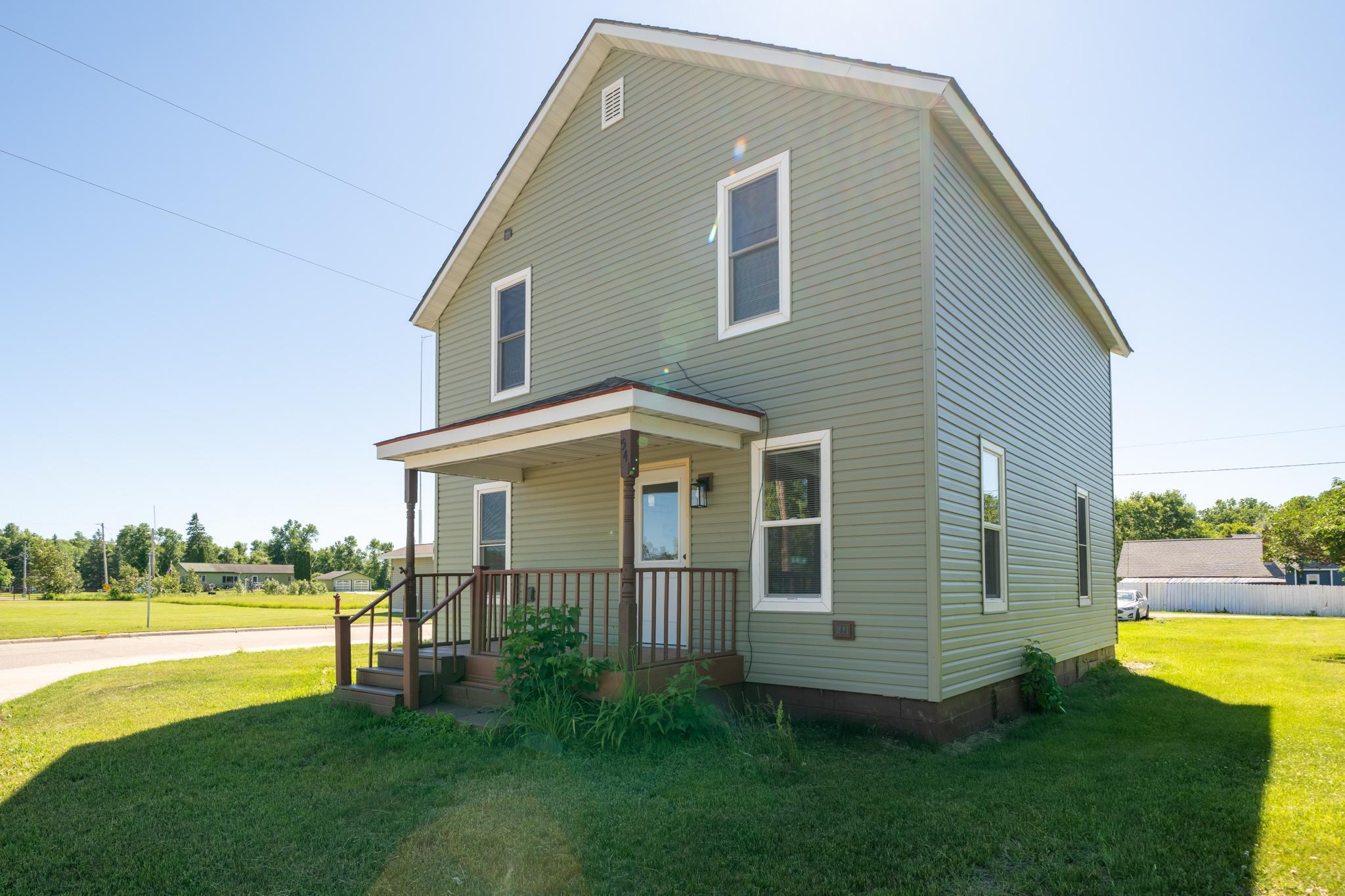 541 5th Street SE, Deer River MN 56636 - Photo 2 of 27