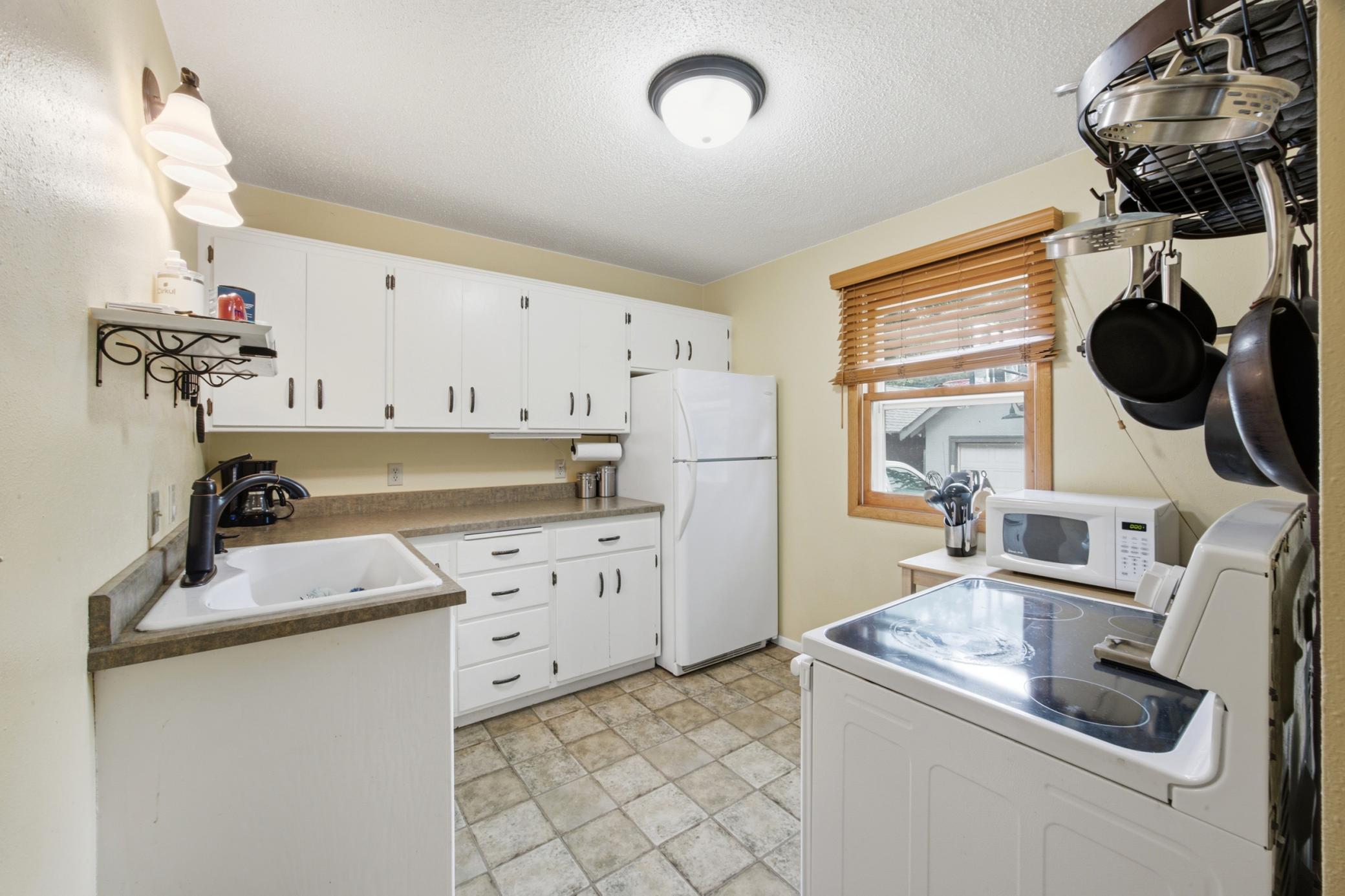 1225 3rd N Street, Fargo ND 58102 - Photo 12 of 32