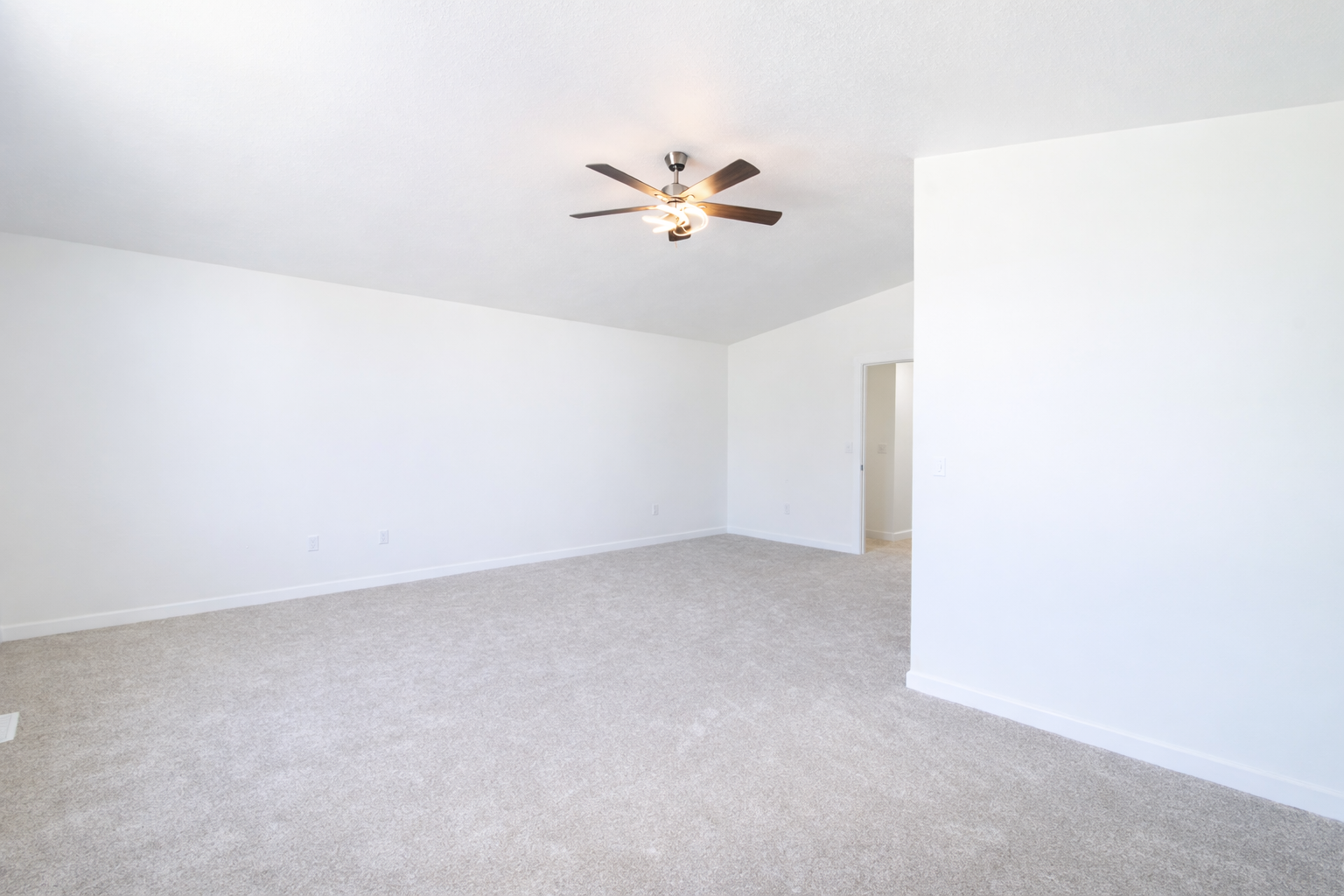 825 12th W Avenue, West Fargo ND 58078 - Photo 20 of 35